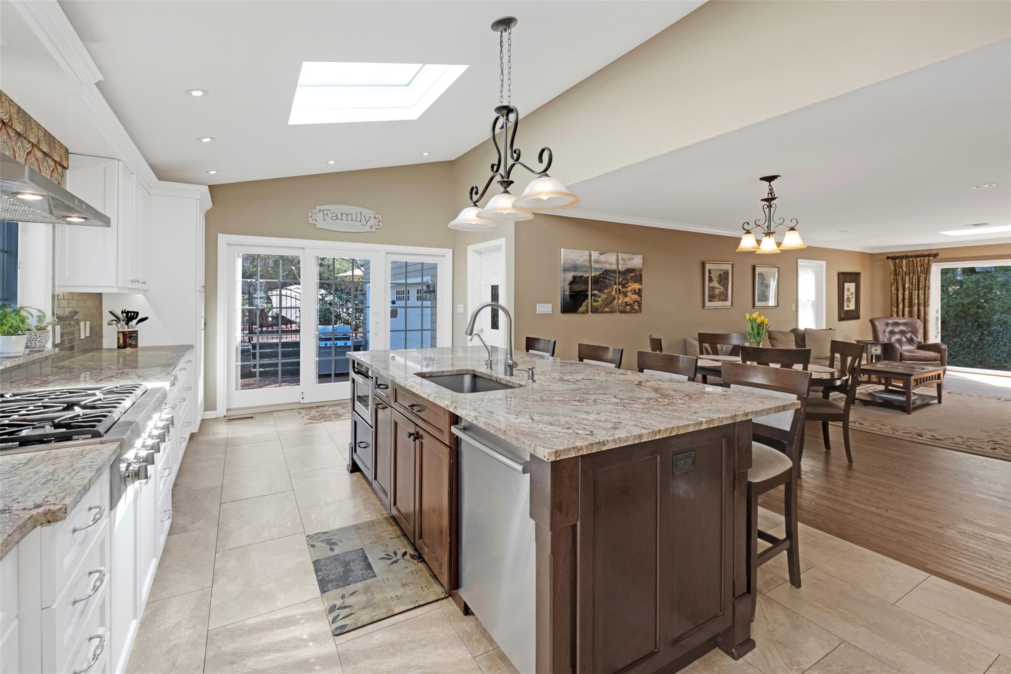 336 Nassau Avenue, Manhasset, NY 11030