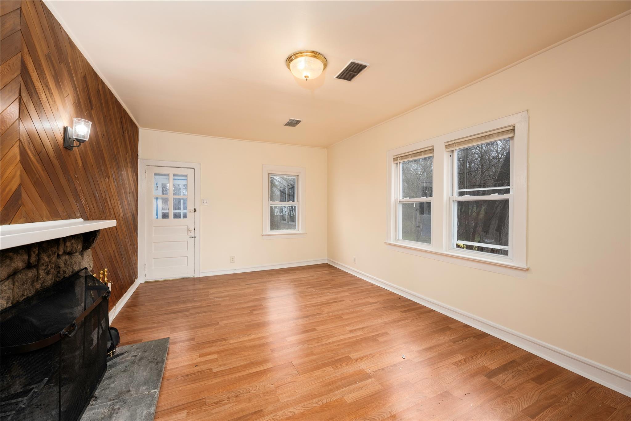 128 Mahopac Avenue, Granite Springs, NY 10527
