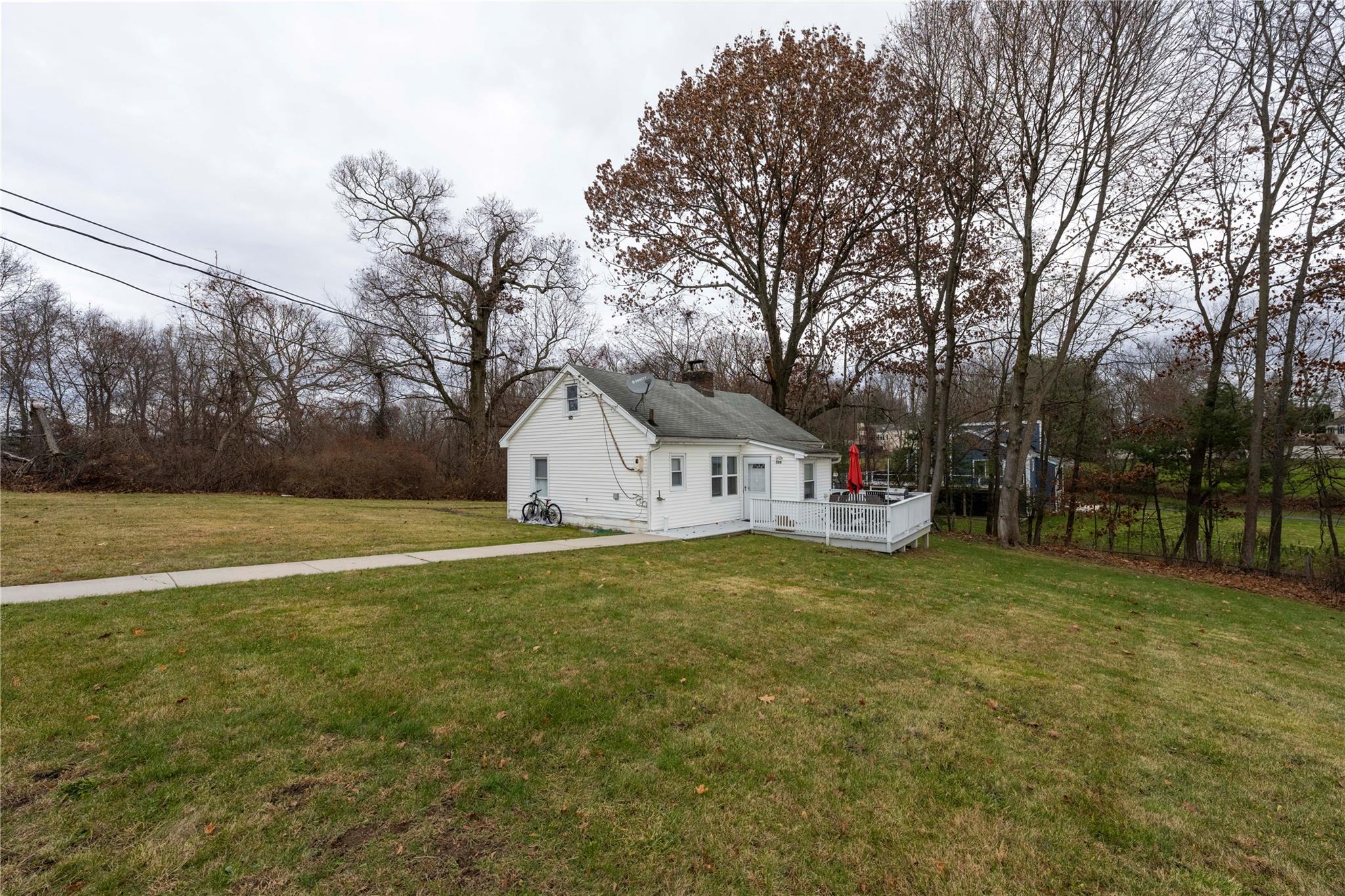 128 Mahopac Avenue, Granite Springs, NY 10527