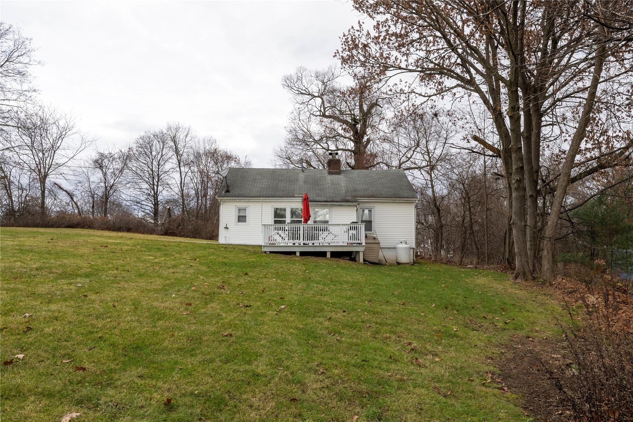 128 Mahopac Avenue, Granite Springs, NY 10527