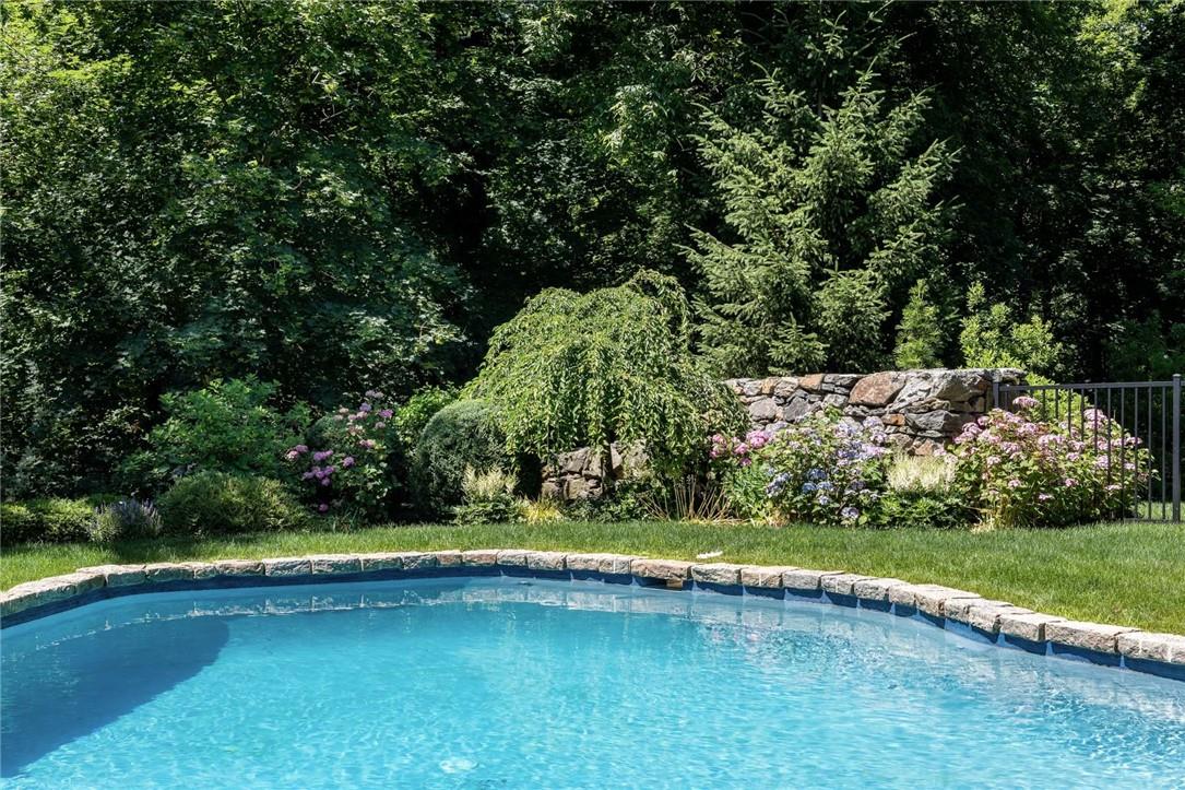 15 Archer Road, Harrison, NY 10528