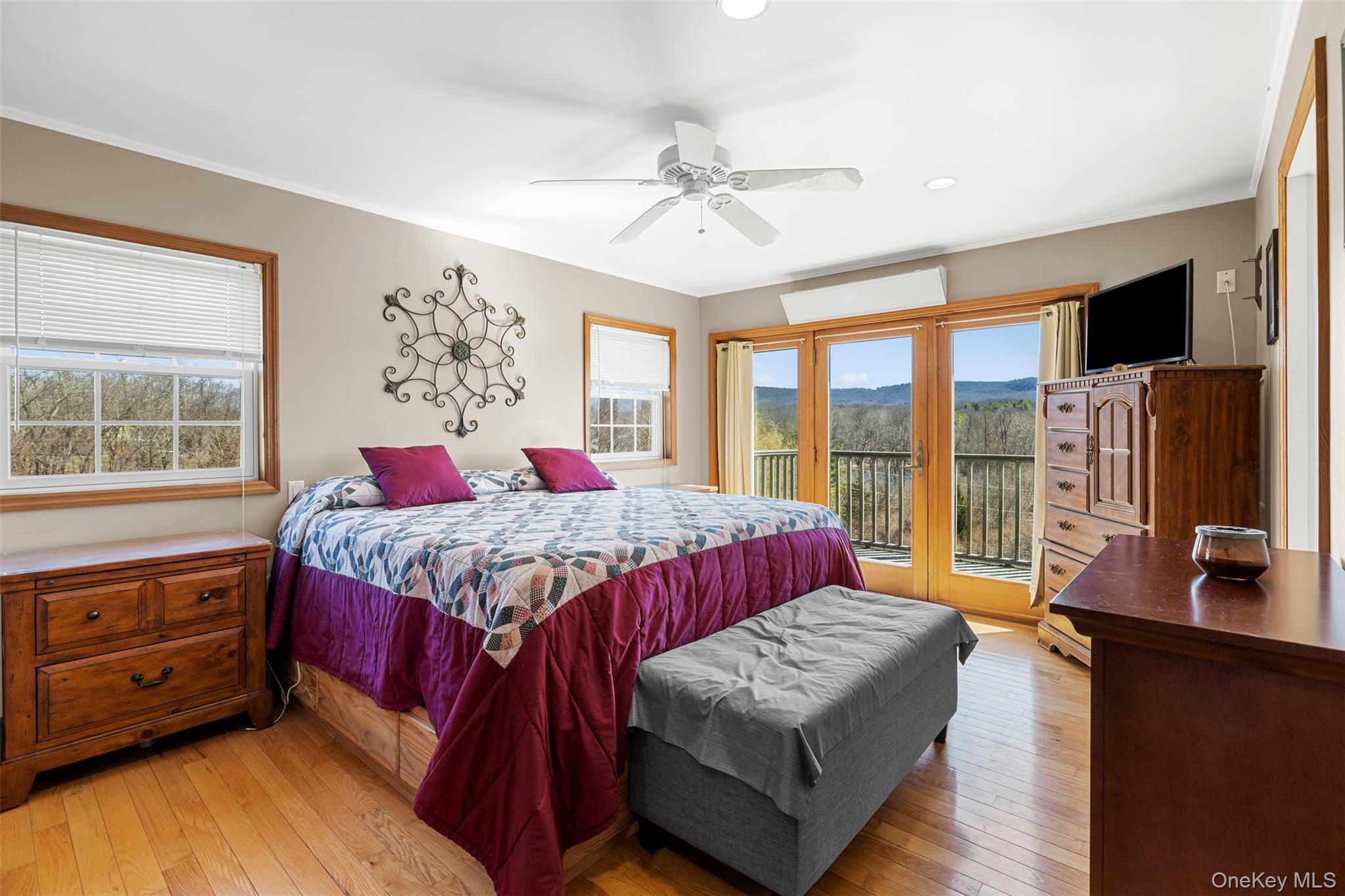 19 Pompeys Cave Road, High Falls, NY 12440