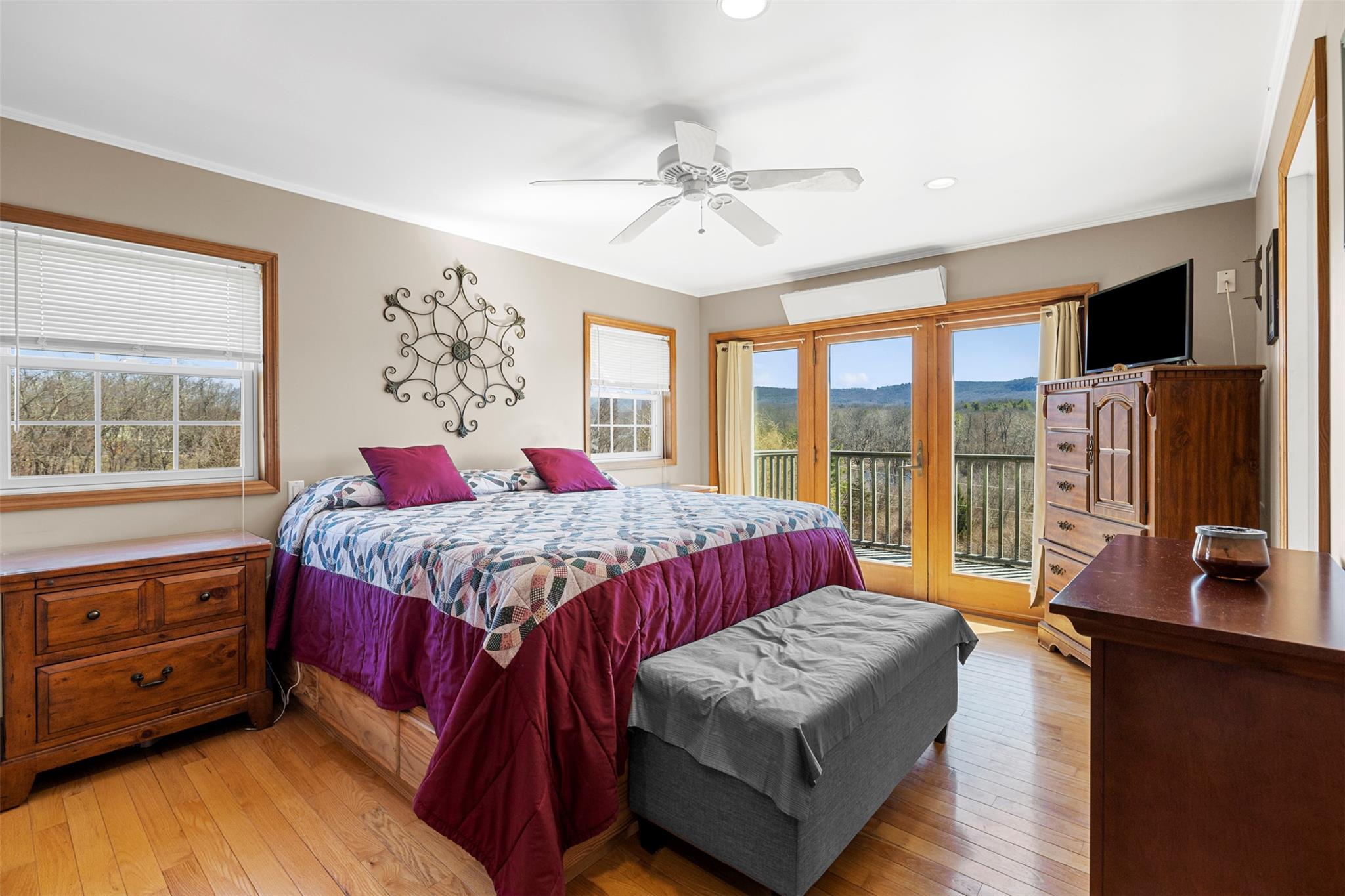19 Pompeys Cave Road, High Falls, NY 12440