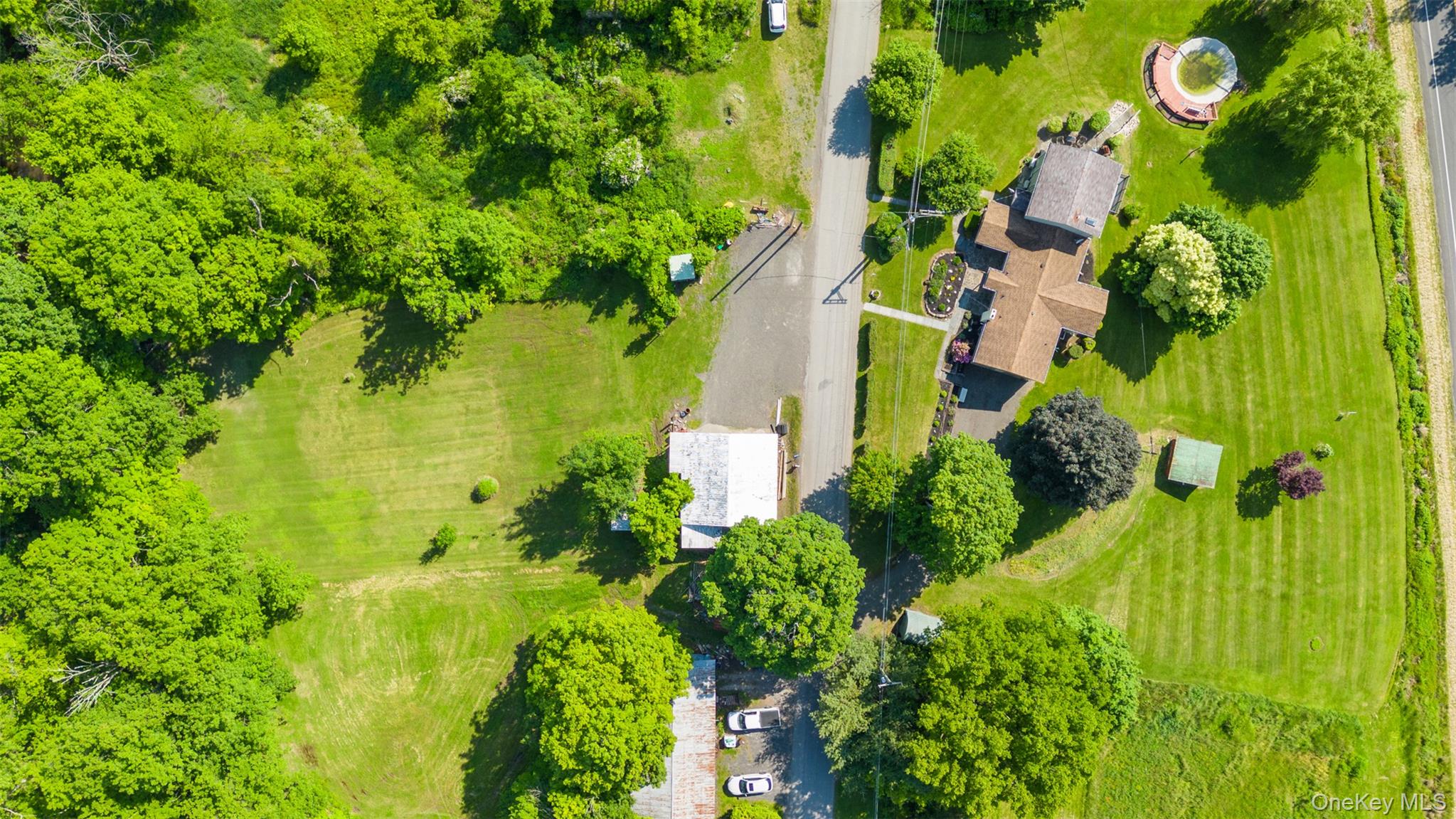 19 Pompeys Cave Road, High Falls, NY 12440