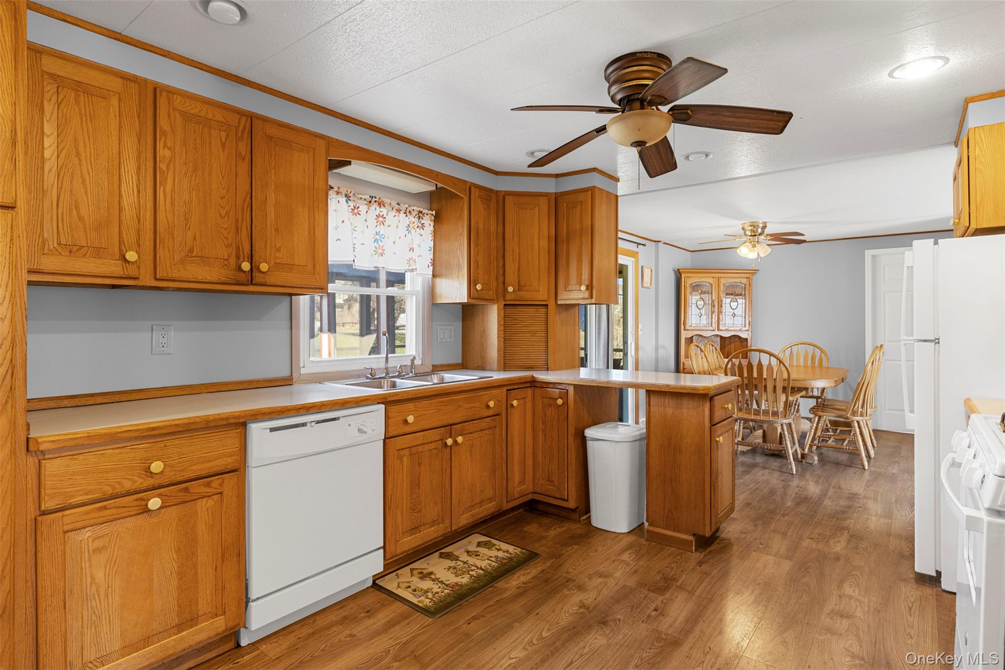 19 Pompeys Cave Road, High Falls, NY 12440