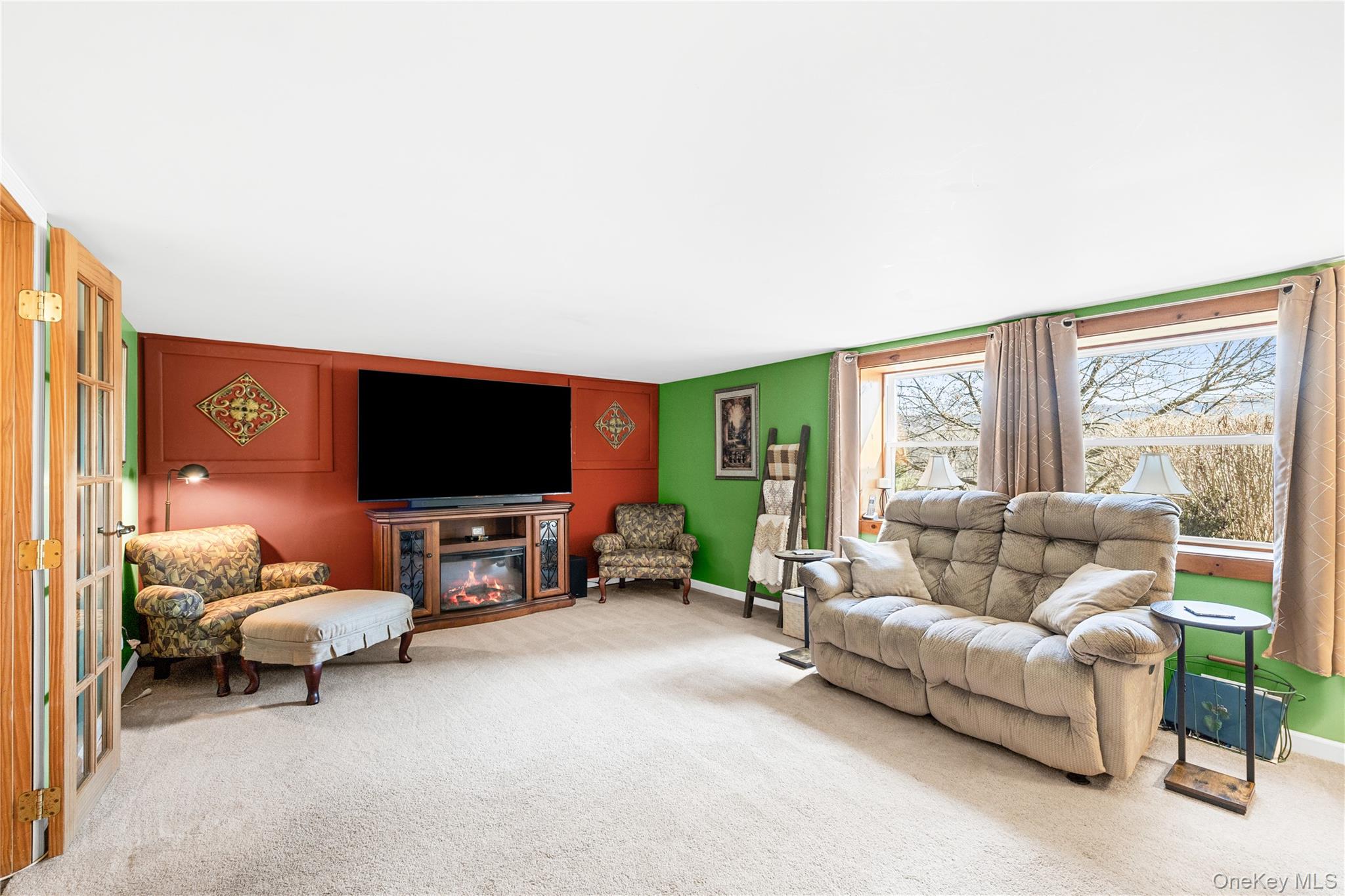 19 Pompeys Cave Road, High Falls, NY 12440