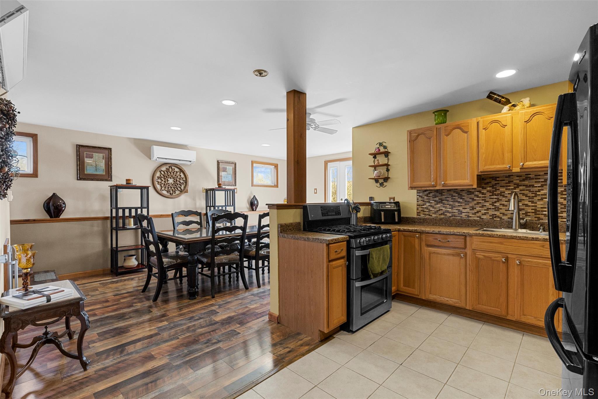 19 Pompeys Cave Road, High Falls, NY 12440