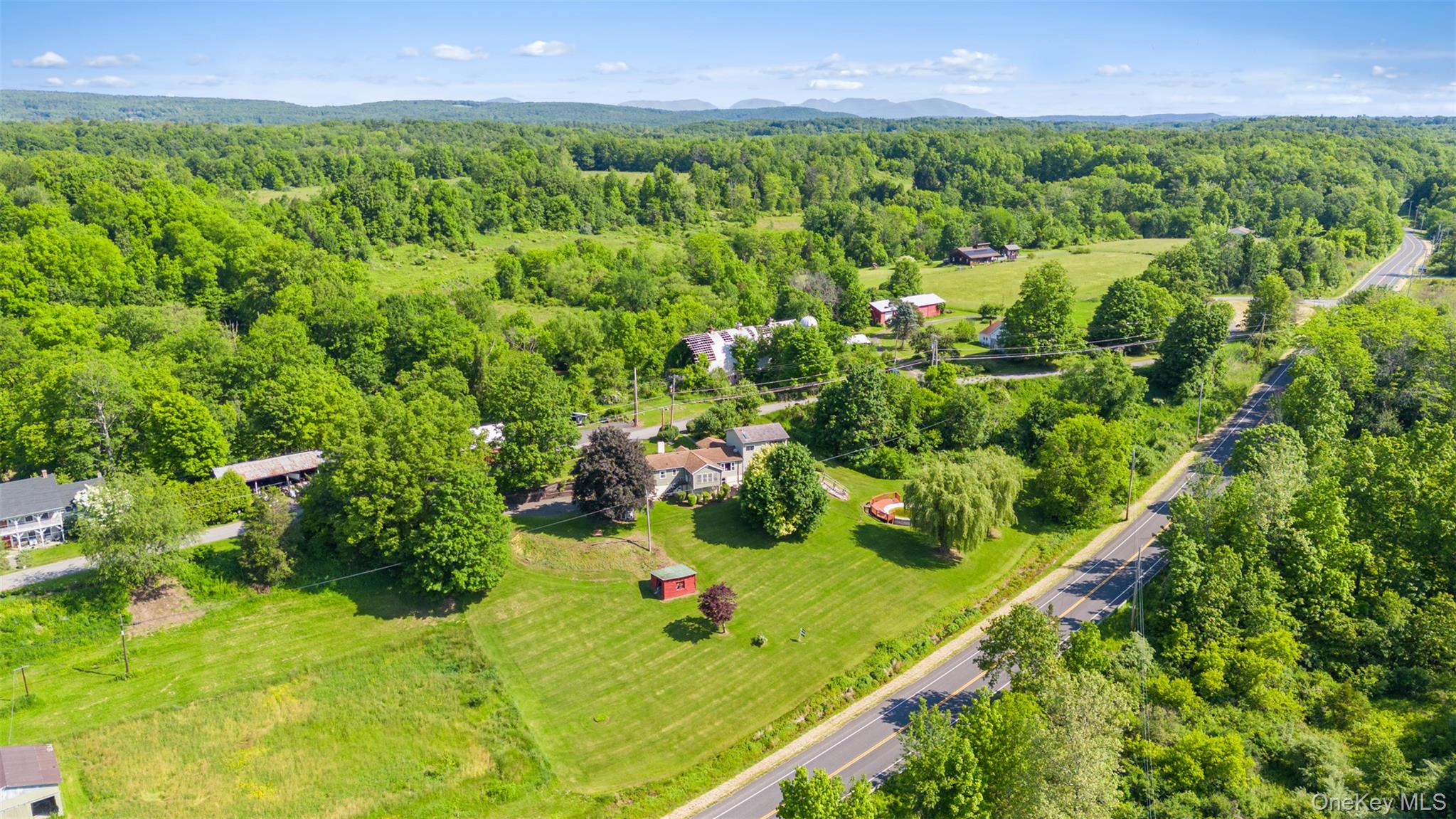 19 Pompeys Cave Road, High Falls, NY 12440