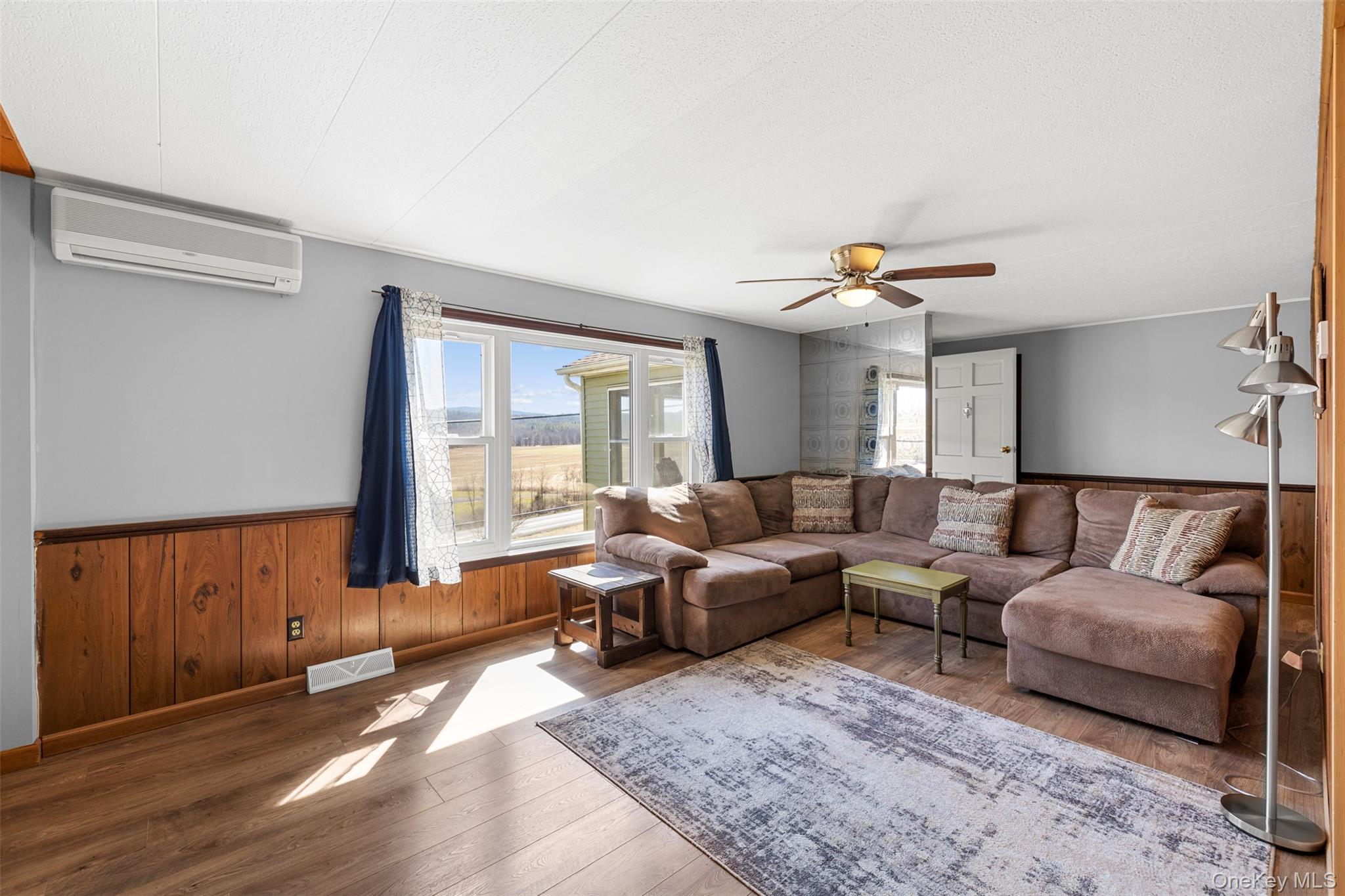 19 Pompeys Cave Road, High Falls, NY 12440