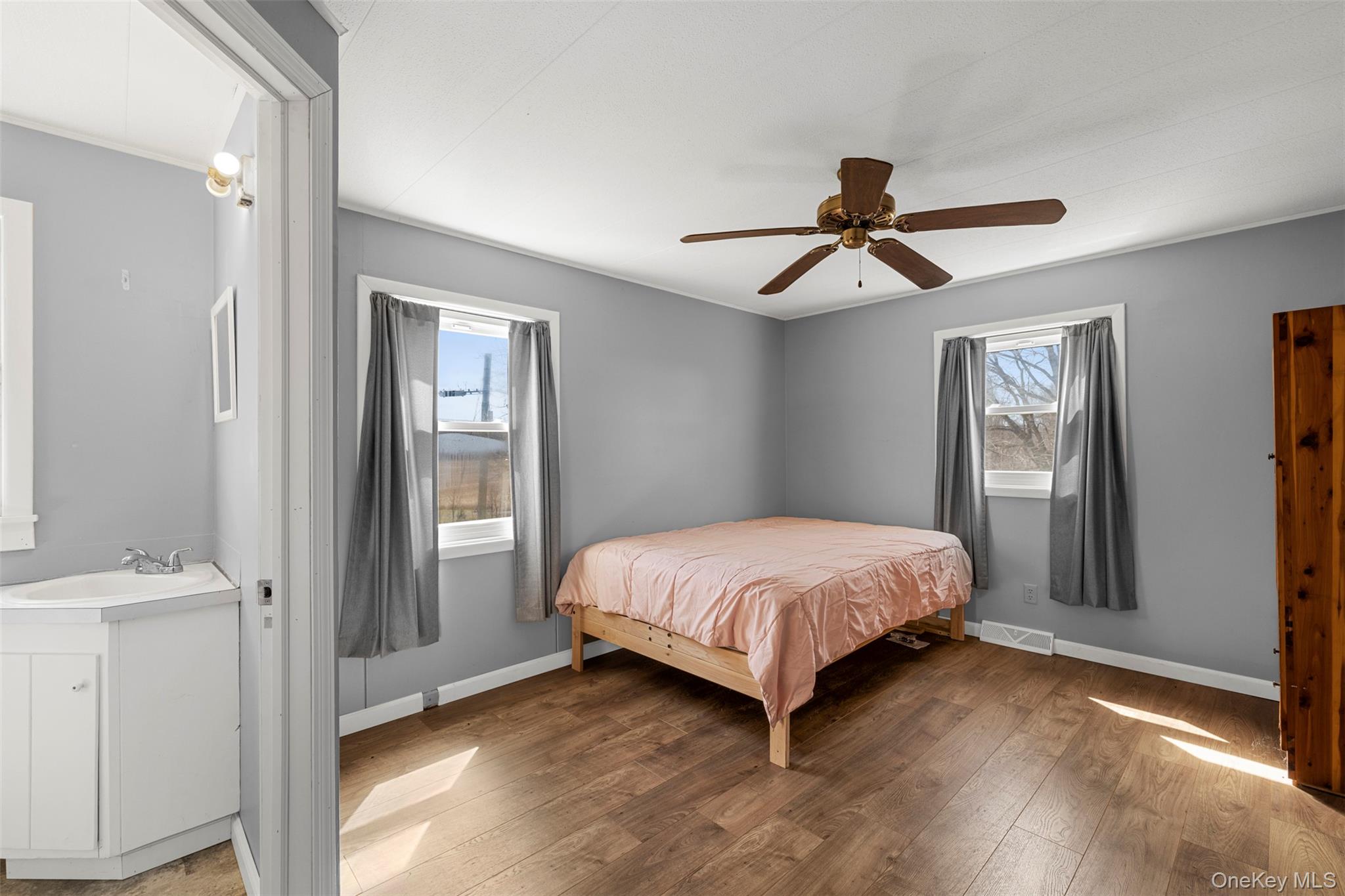 19 Pompeys Cave Road, High Falls, NY 12440