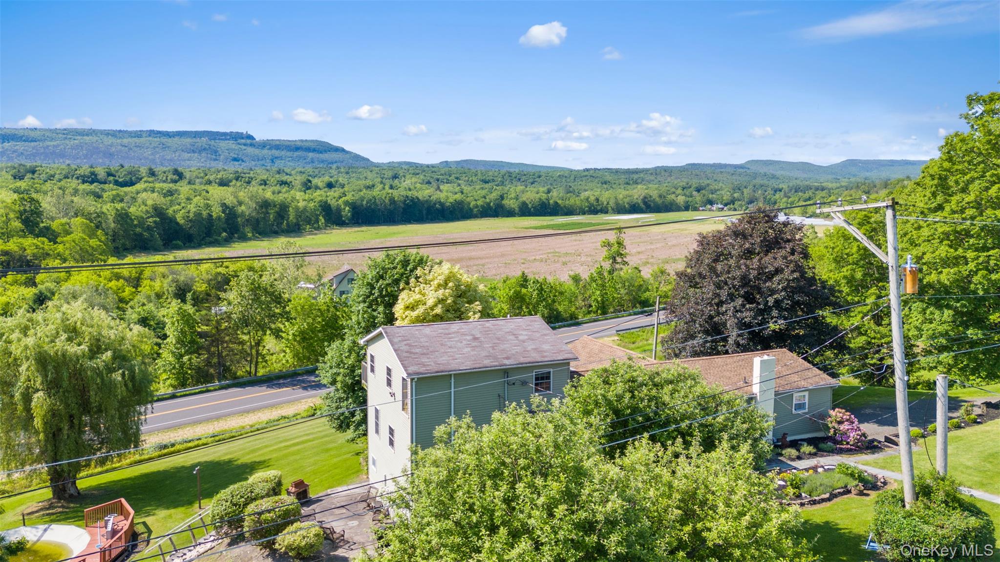 19 Pompeys Cave Road, High Falls, NY 12440