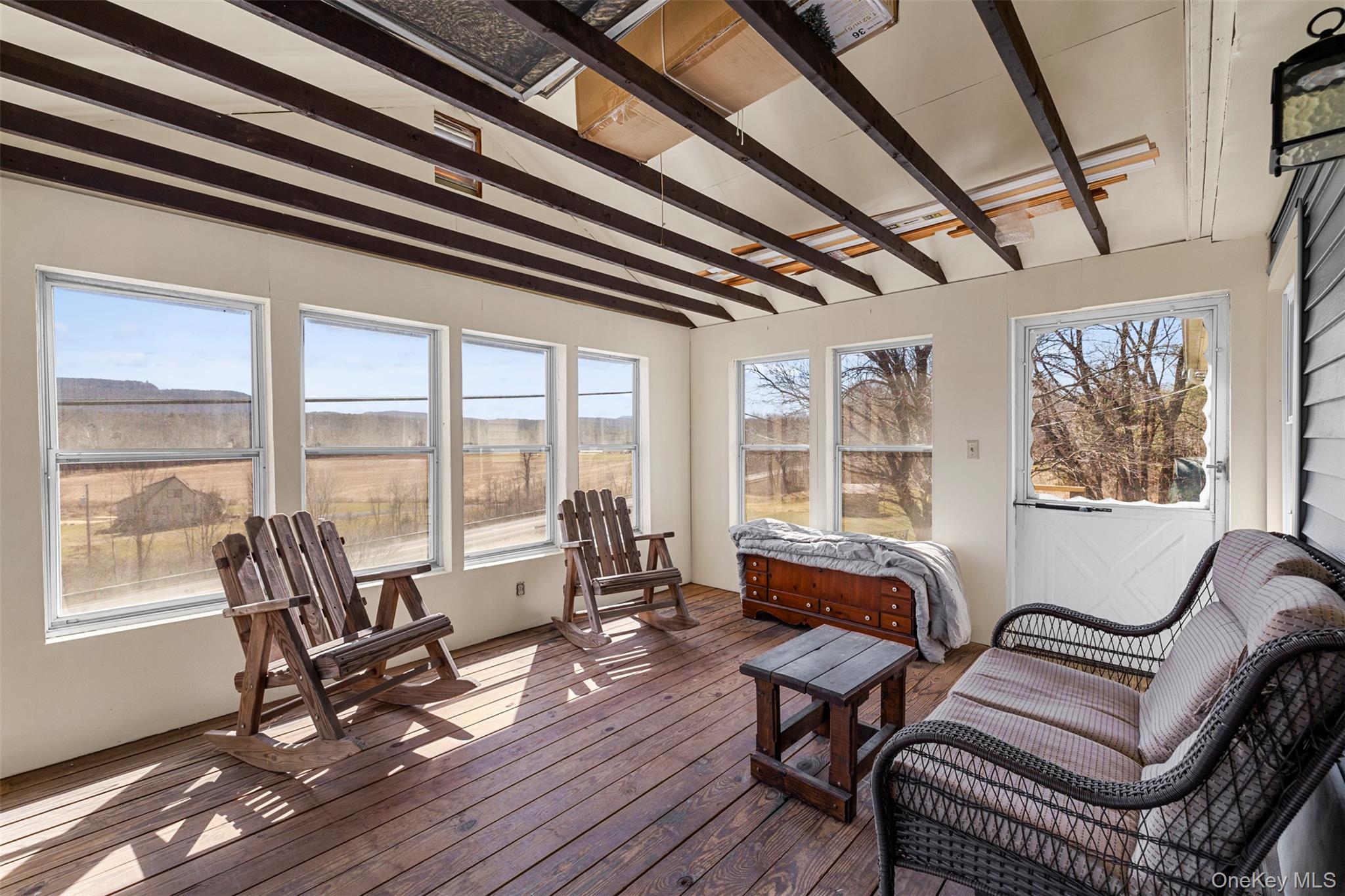 19 Pompeys Cave Road, High Falls, NY 12440