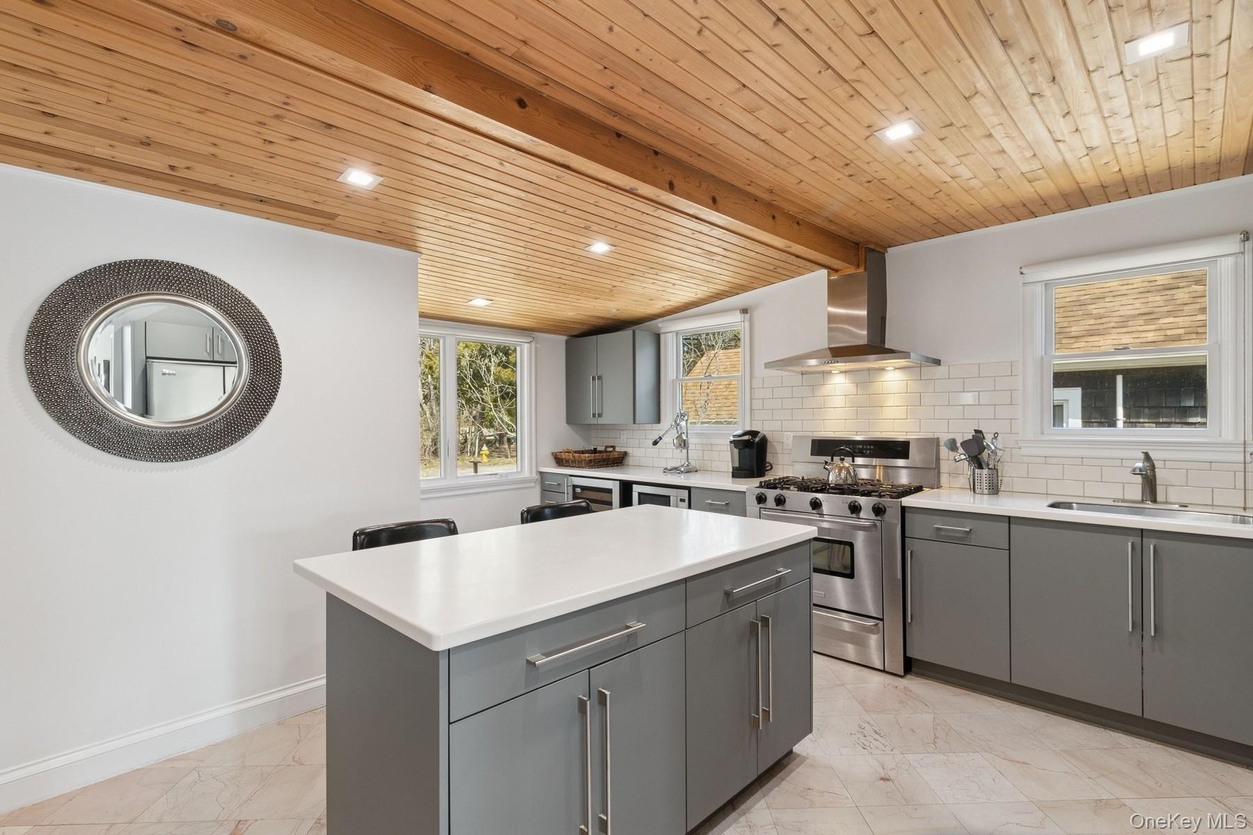 80 Towd Point Road, Southampton, NY 11968