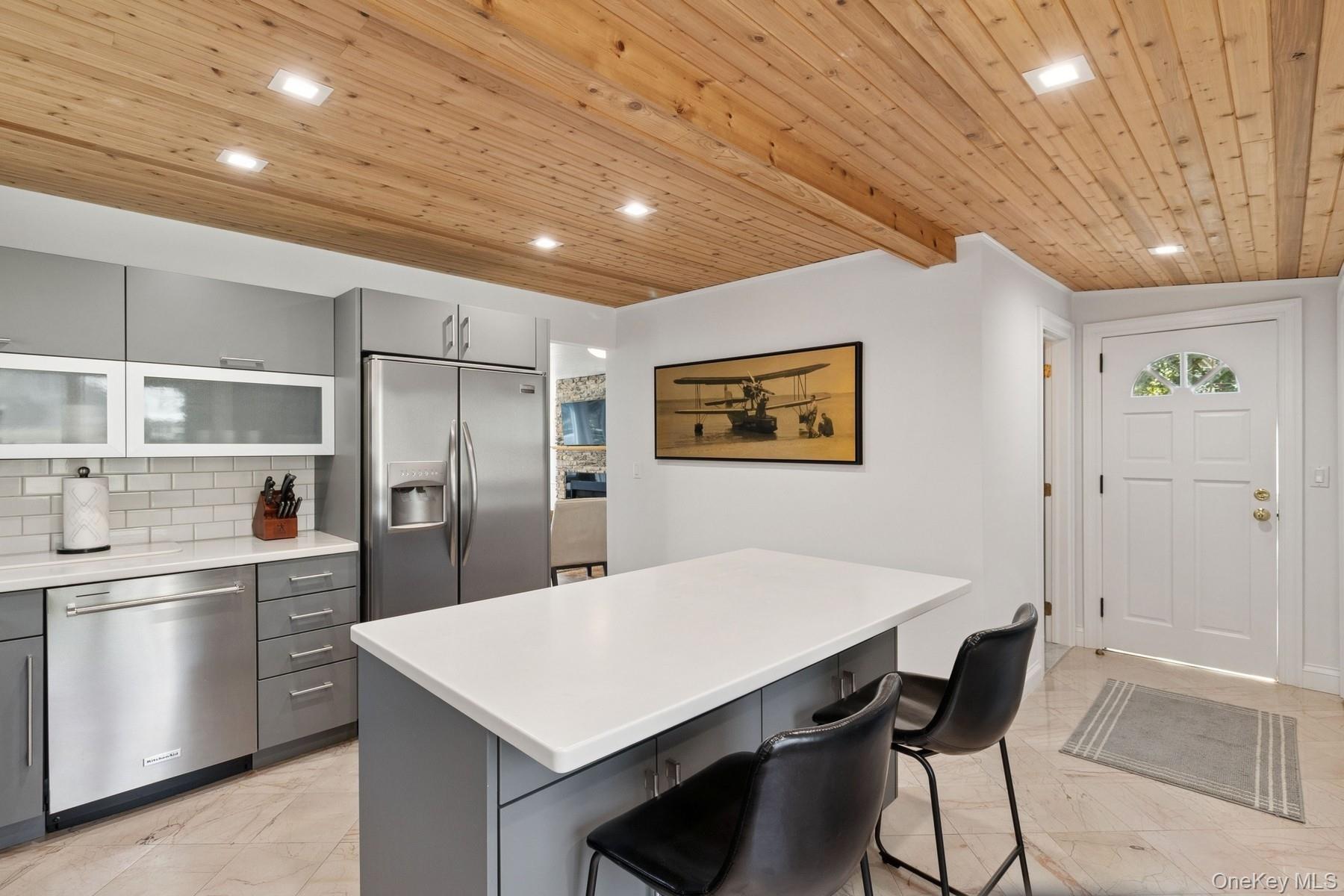 80 Towd Point Road, Southampton, NY 11968