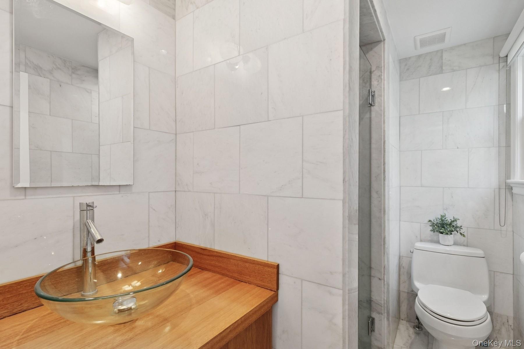 80 Towd Point Road, Southampton, NY 11968