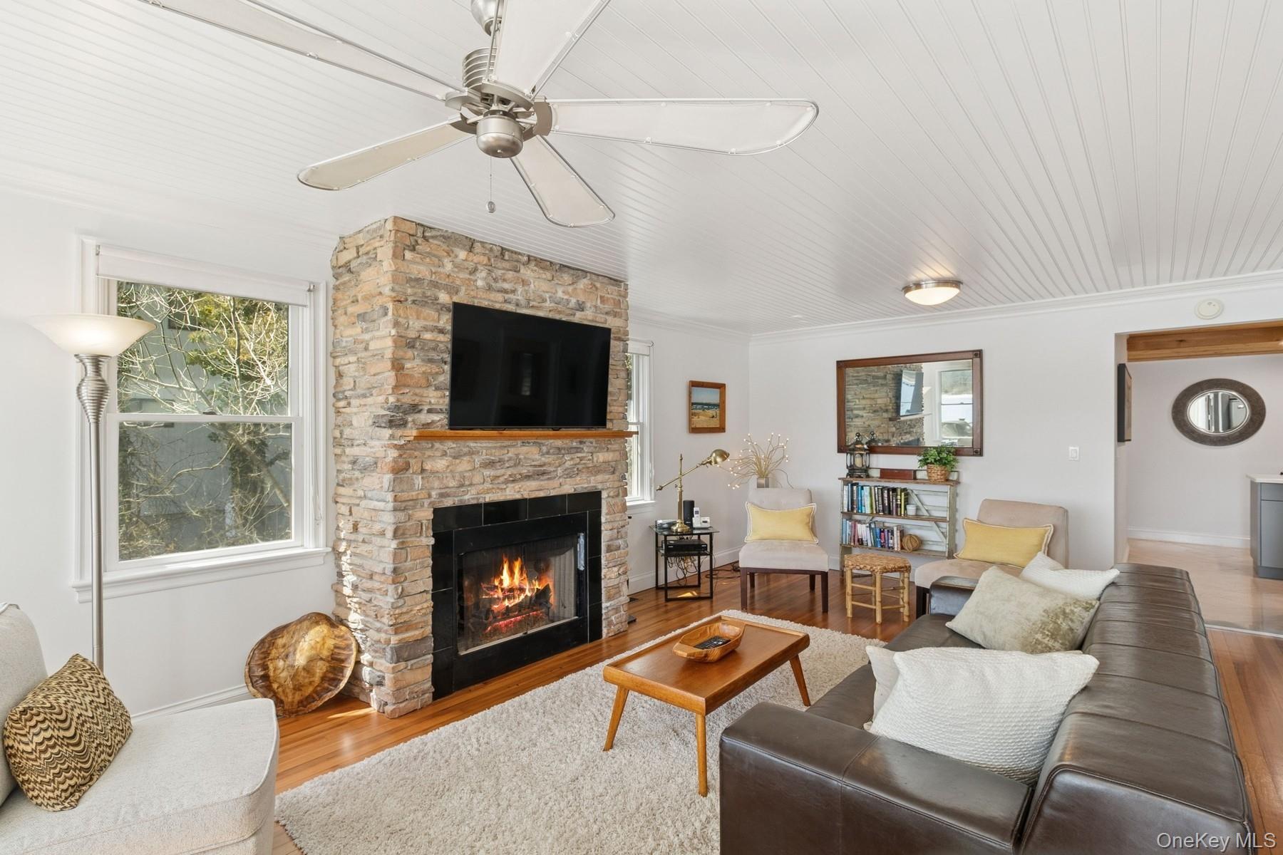 80 Towd Point Road, Southampton, NY 11968