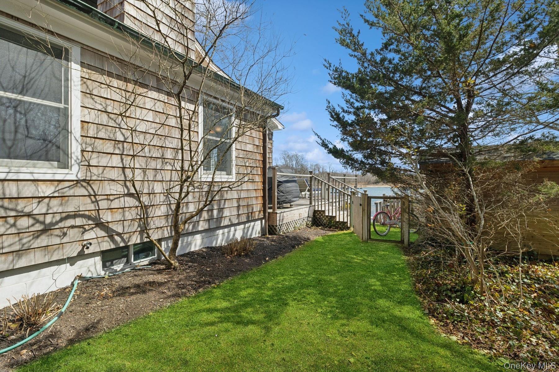 80 Towd Point Road, Southampton, NY 11968