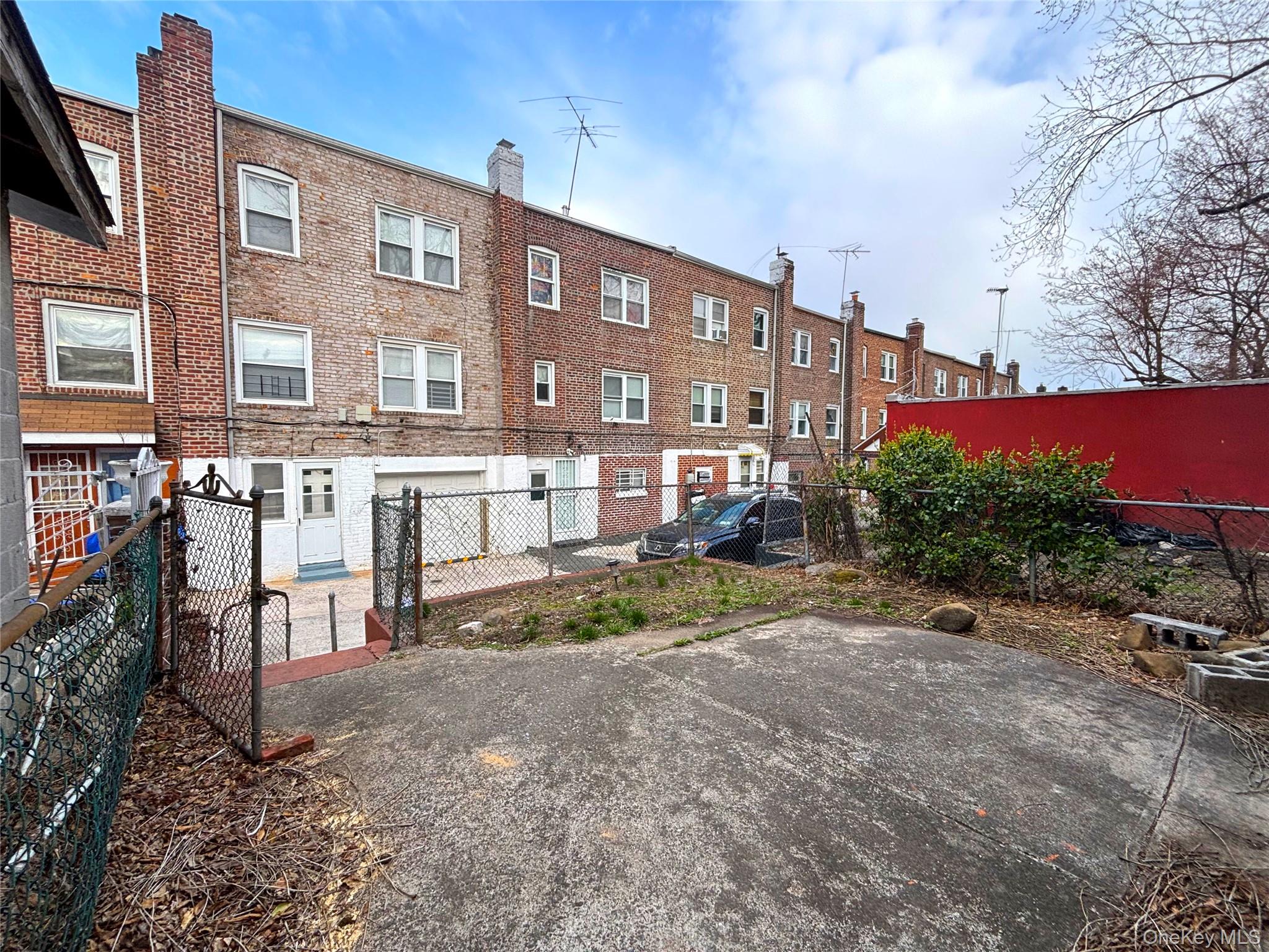 3349 Bouck Avenue, Bronx, NY 10469