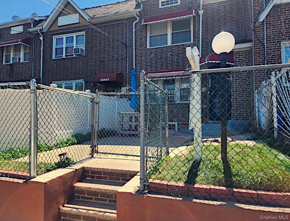 3349 Bouck Avenue, Bronx, NY 10469
