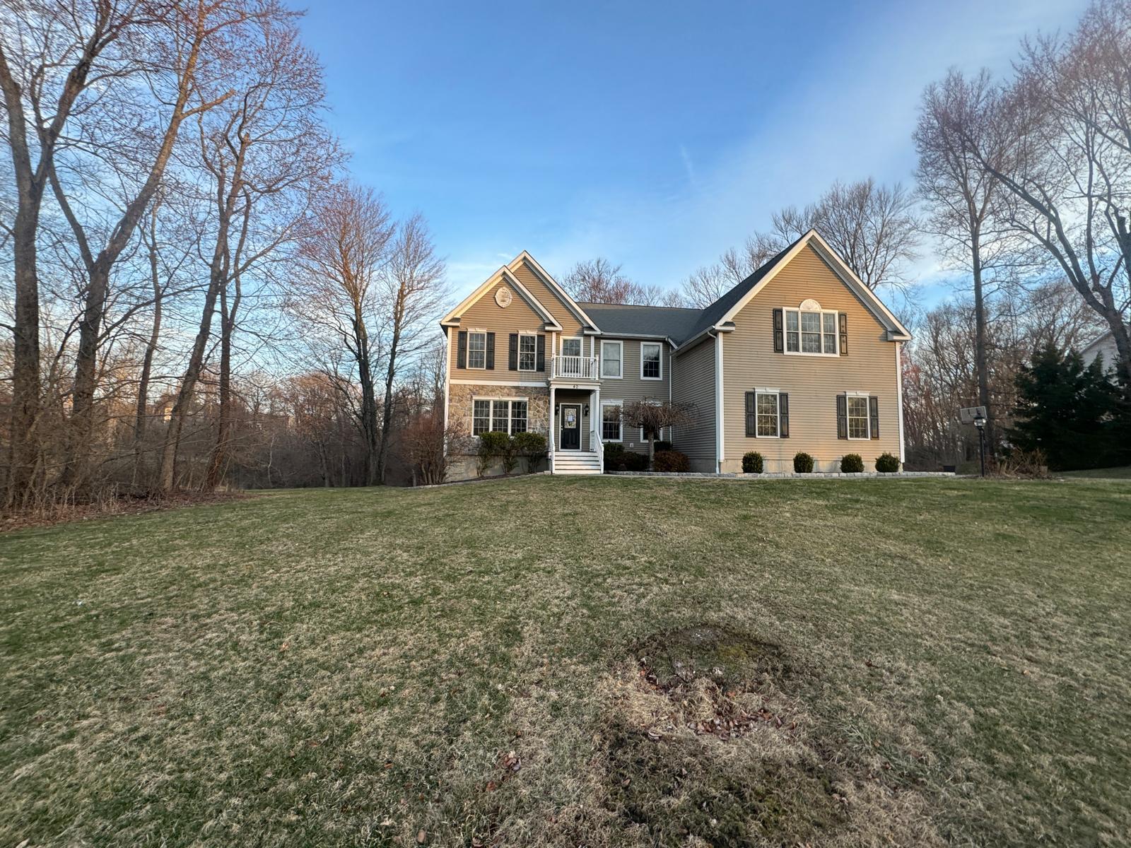40 Harrisons Trail, Hopewell Junction, NY 12533