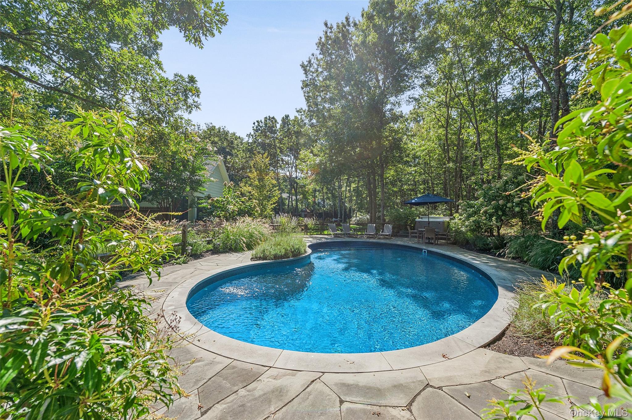 14 Hildreth Road, Hampton Bays, NY 11946