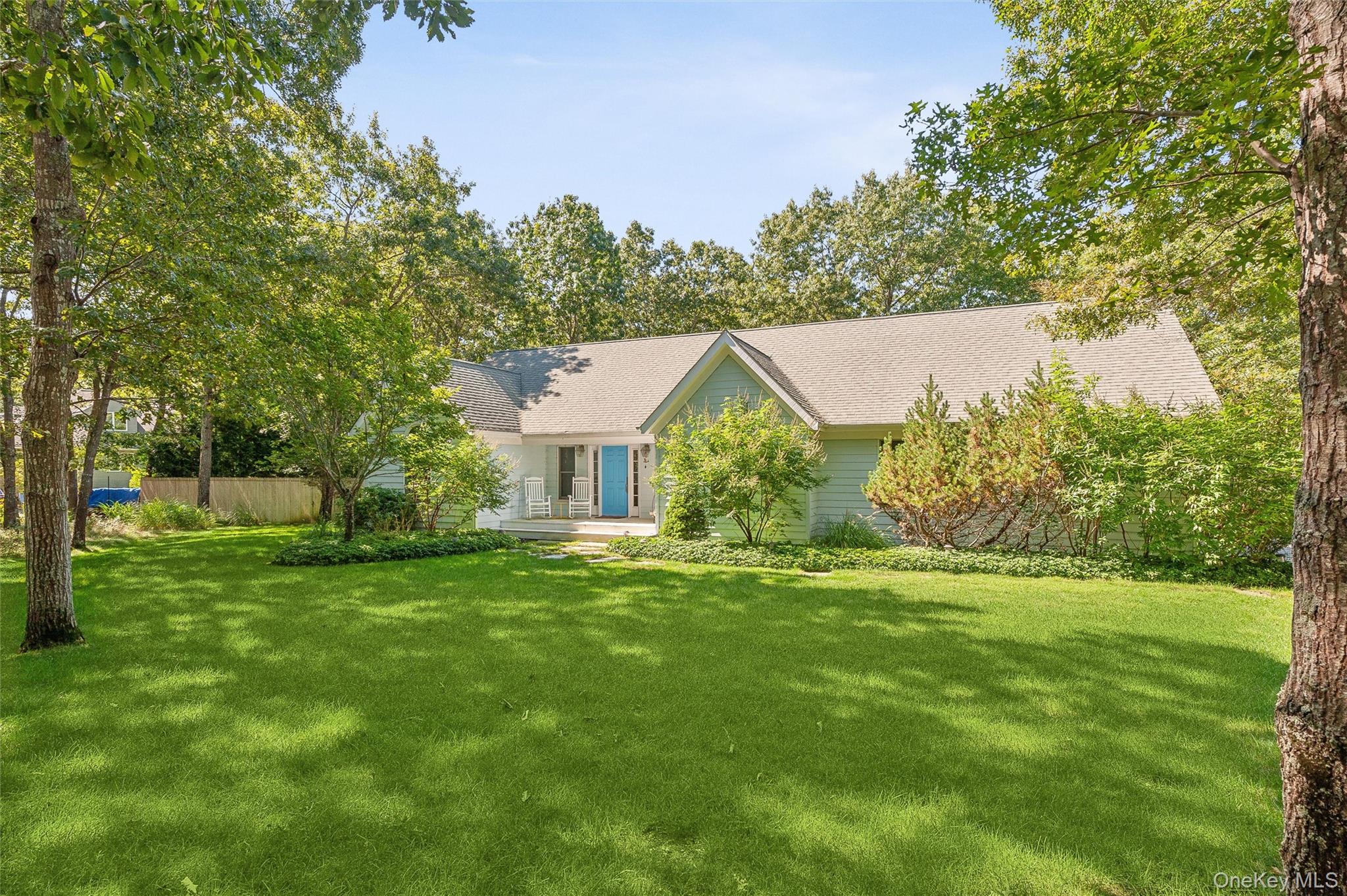 14 Hildreth Road, Hampton Bays, NY 11946