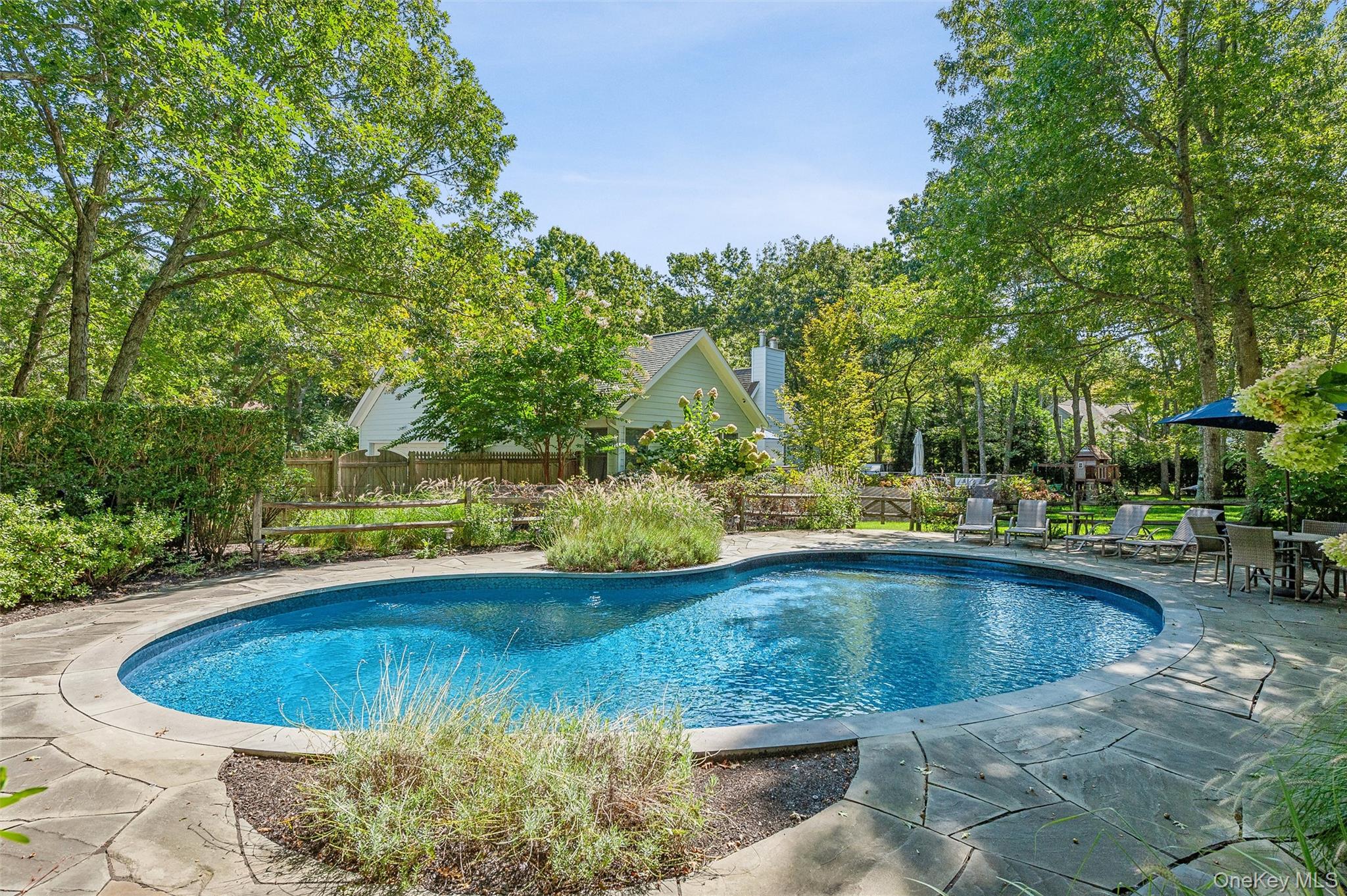 14 Hildreth Road, Hampton Bays, NY 11946