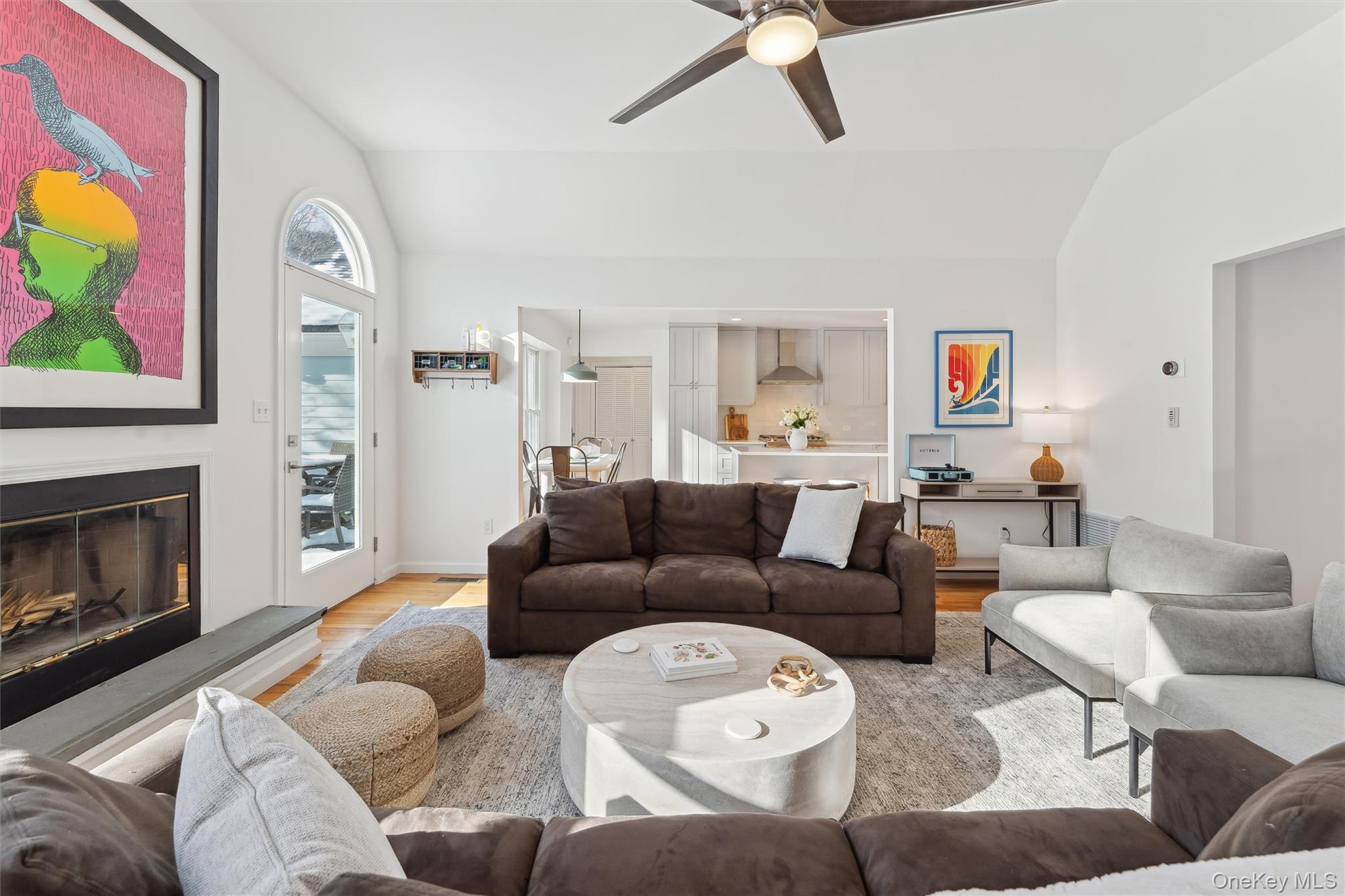 14 Hildreth Road, Hampton Bays, NY 11946