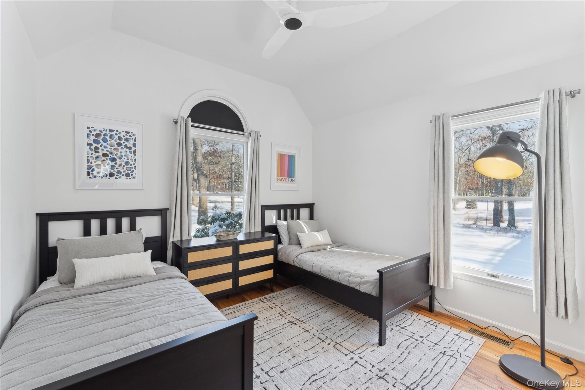 14 Hildreth Road, Hampton Bays, NY 11946