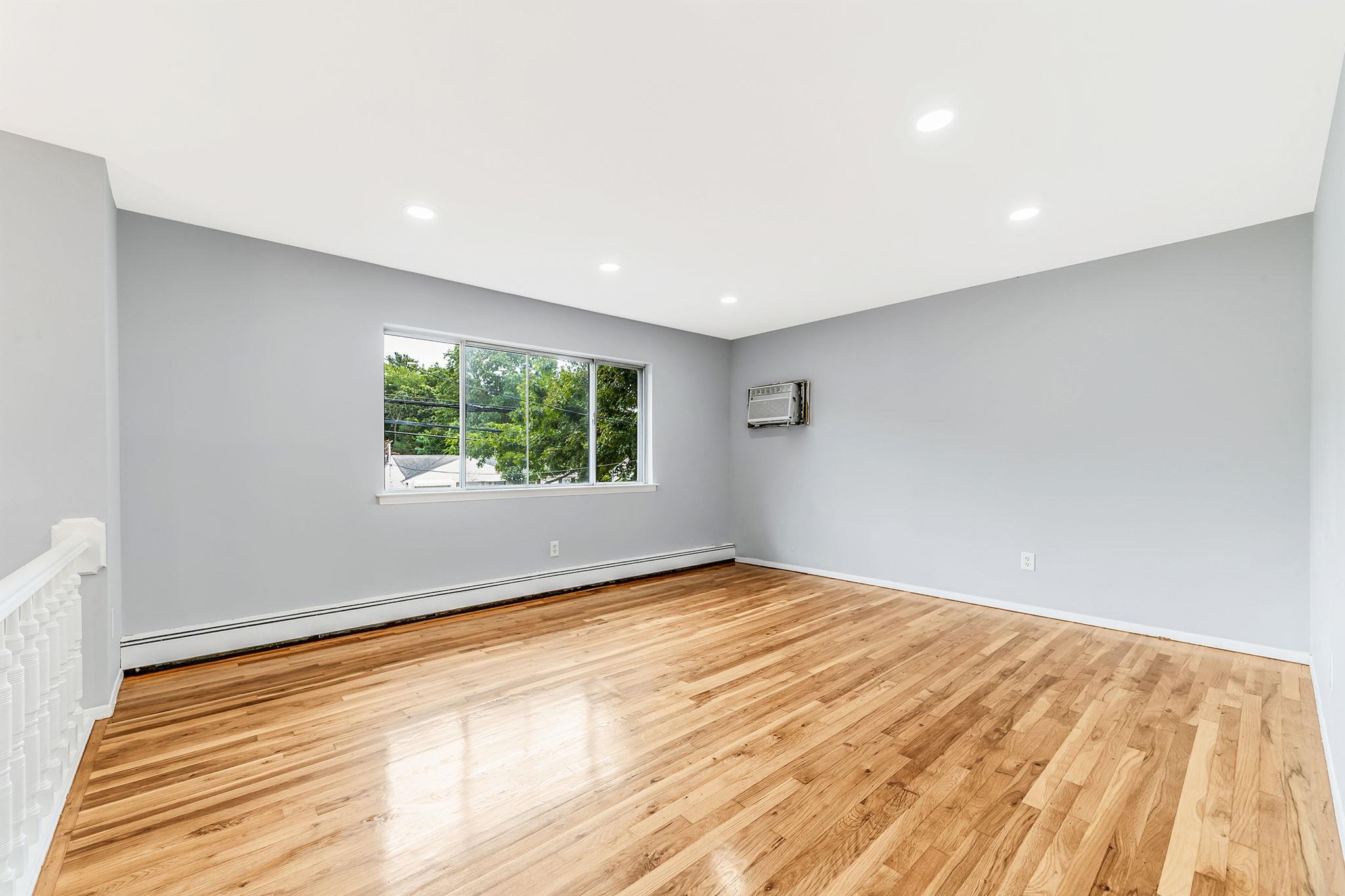 878 Udall Road, West Islip, NY 11795