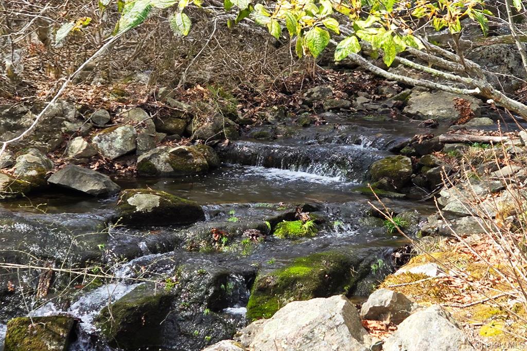 92 Mountain Farm Road, Tuxedo Park, NY 10987