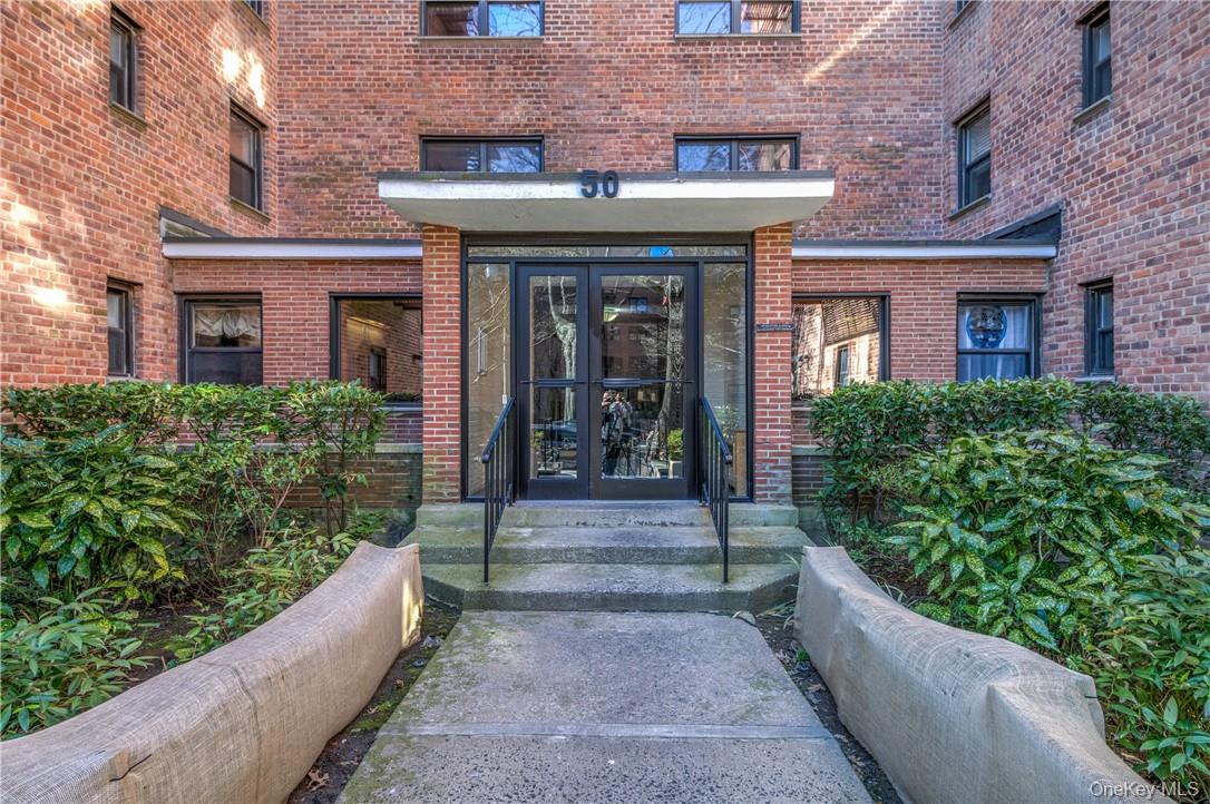 50 White Oak Street # 3G, New Rochelle, NY 10801