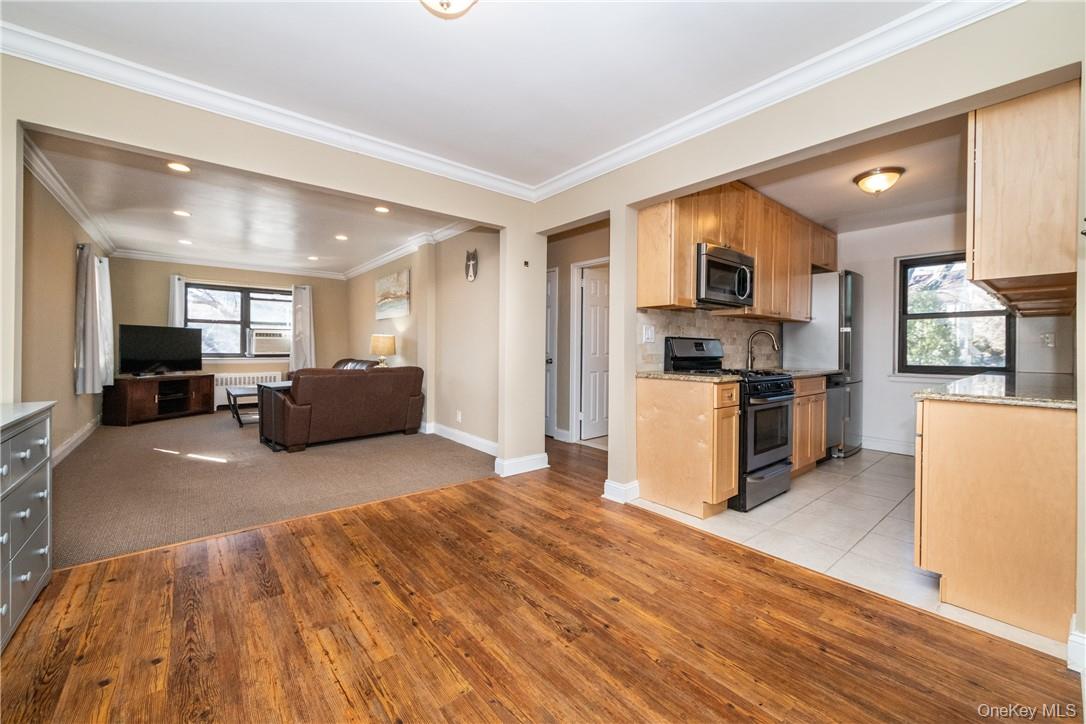 50 White Oak Street # 3G, New Rochelle, NY 10801