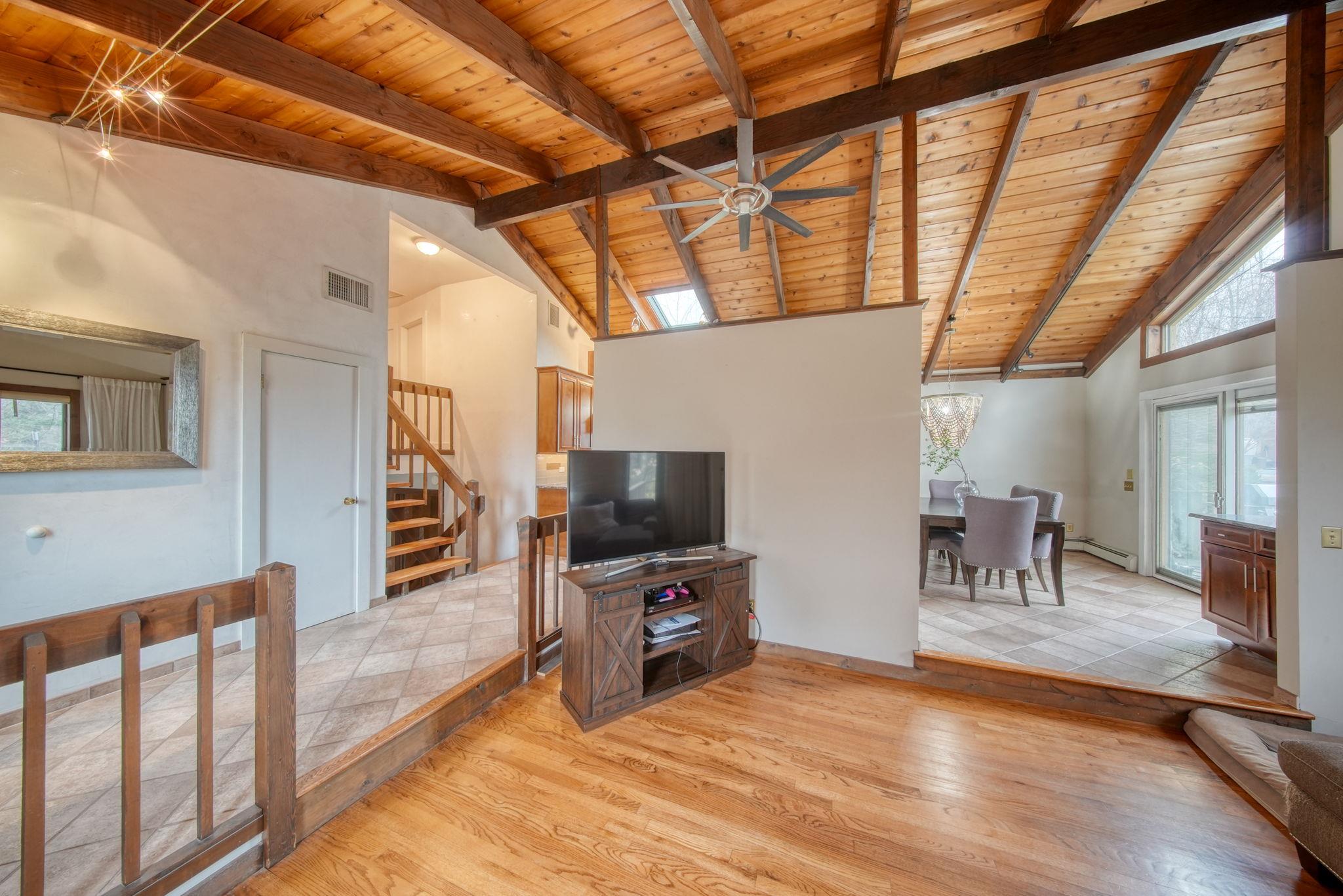 23 Fox Road, Florida, NY 10921