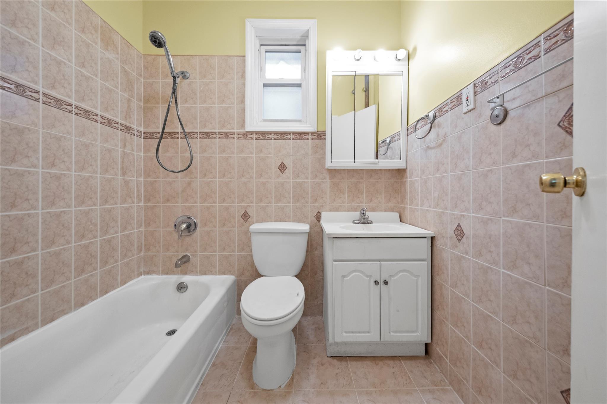 968 St. Johns, Brooklyn, NY 11213