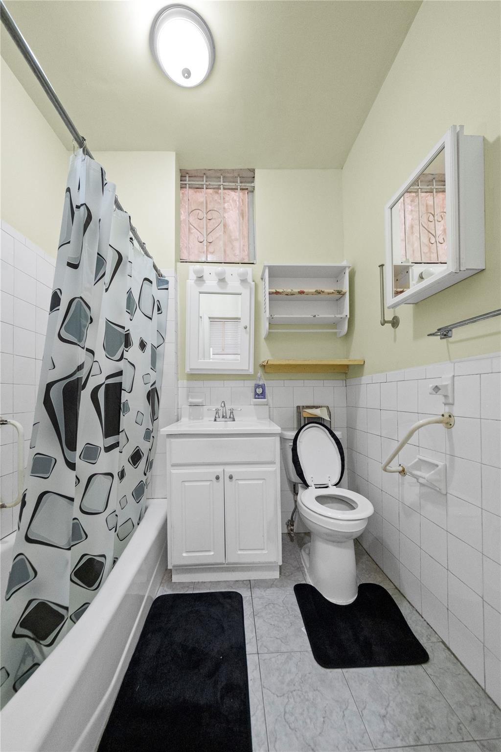 968 St. Johns, Brooklyn, NY 11213
