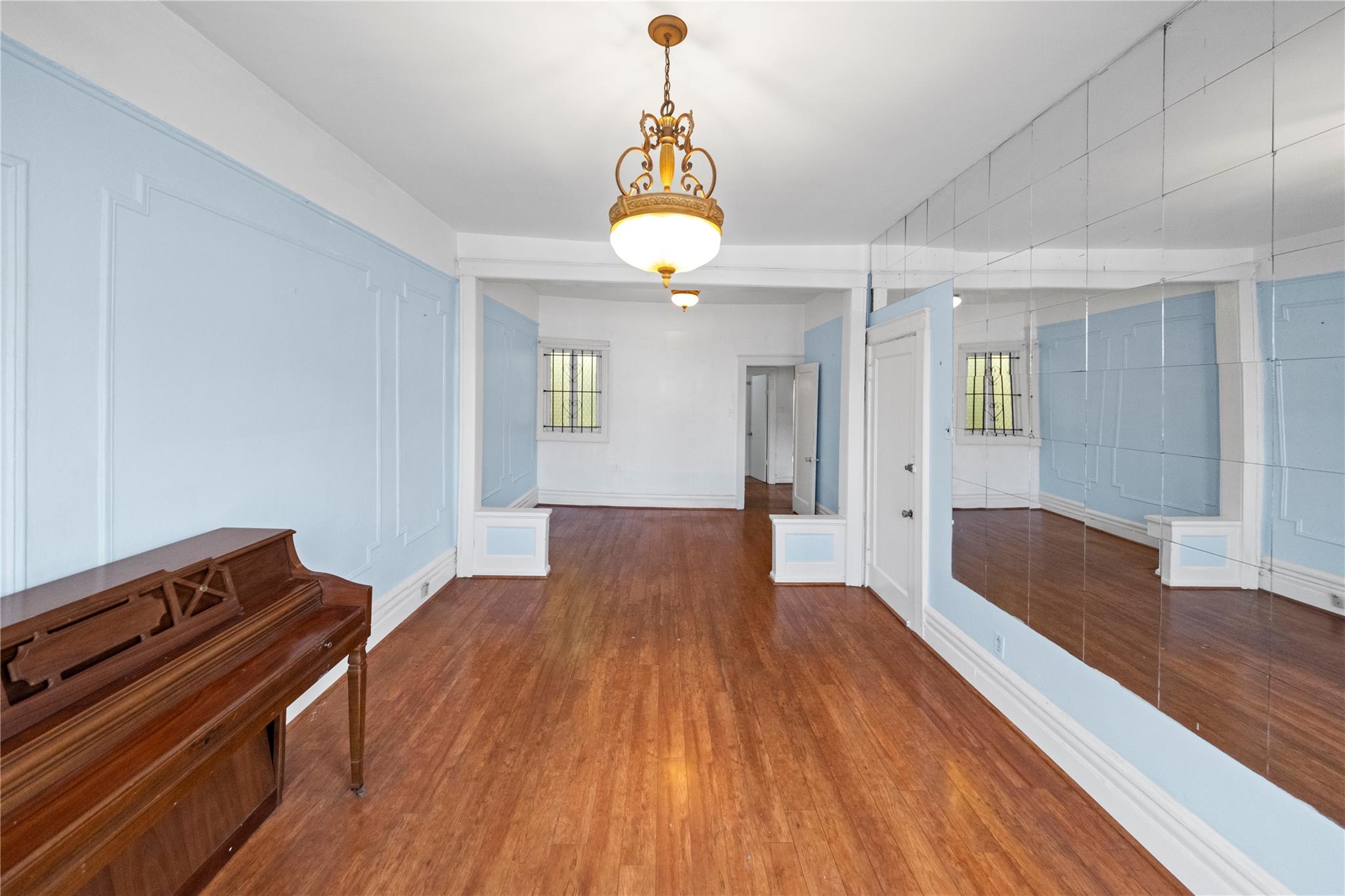 968 St. Johns, Brooklyn, NY 11213
