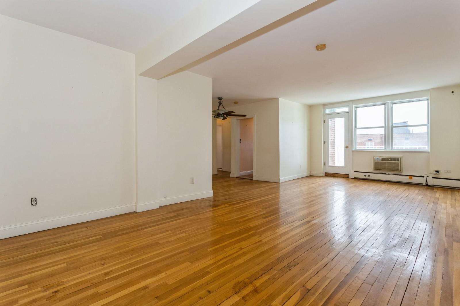 210 E Broadway # 6B, Long Beach, NY 11561