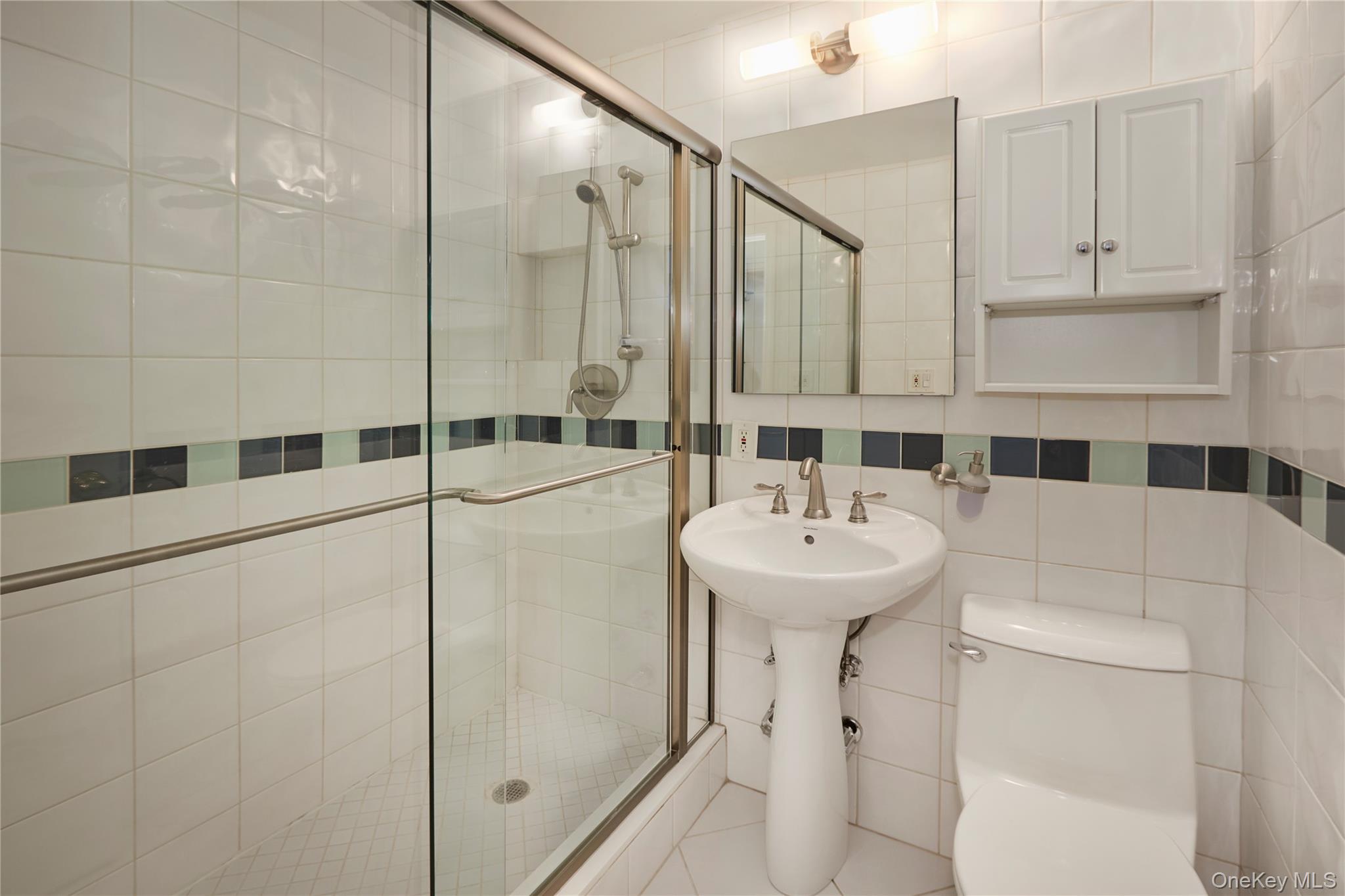 4425 Douglas Avenue, Bronx, NY 10471