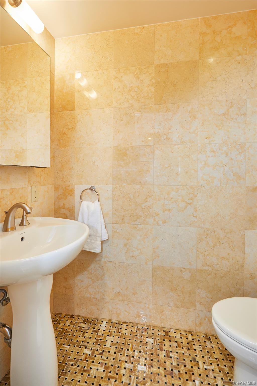 4425 Douglas Avenue, Bronx, NY 10471