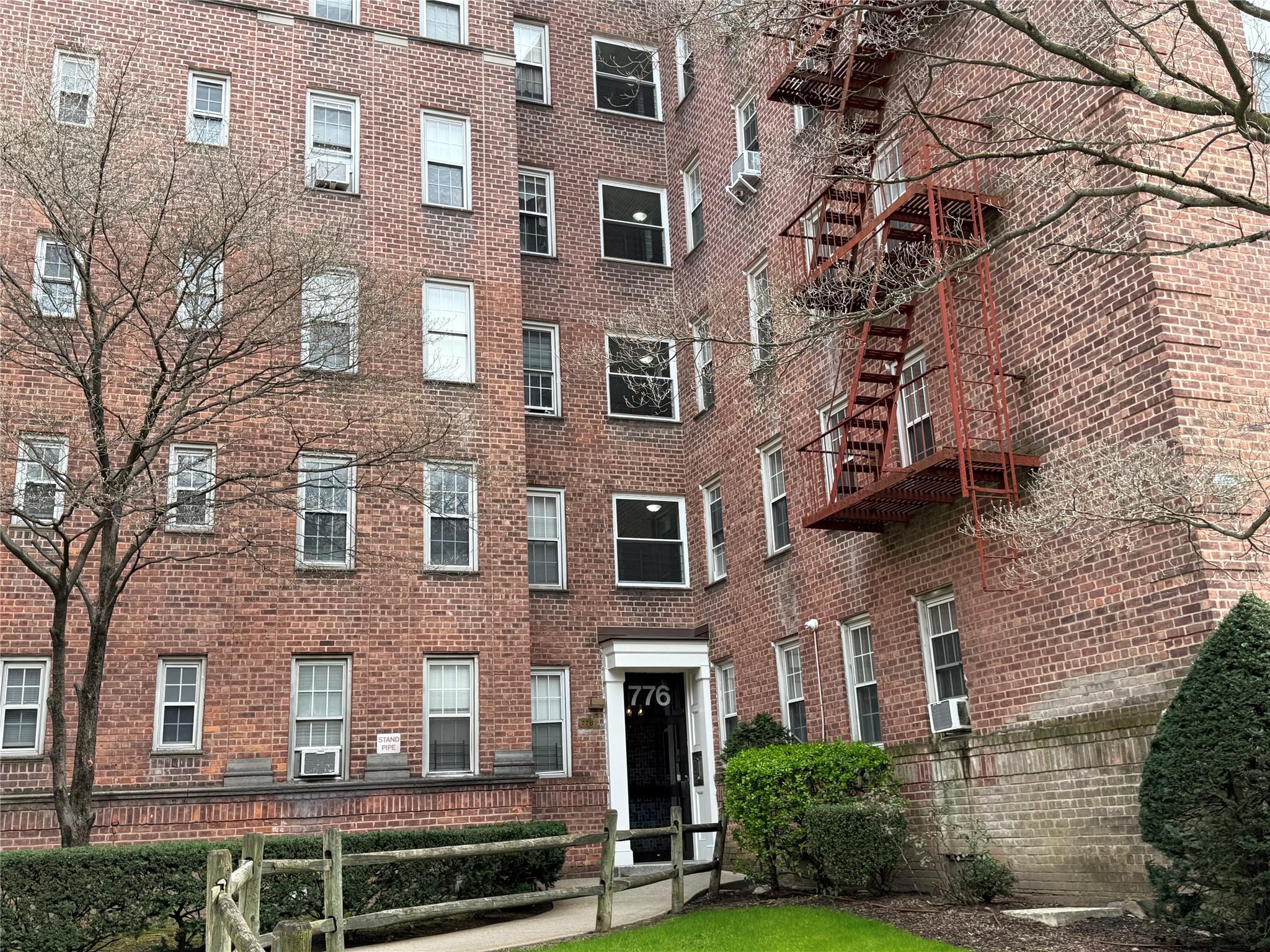 776 Bronx River Road # B33, Bronxville, NY 10708