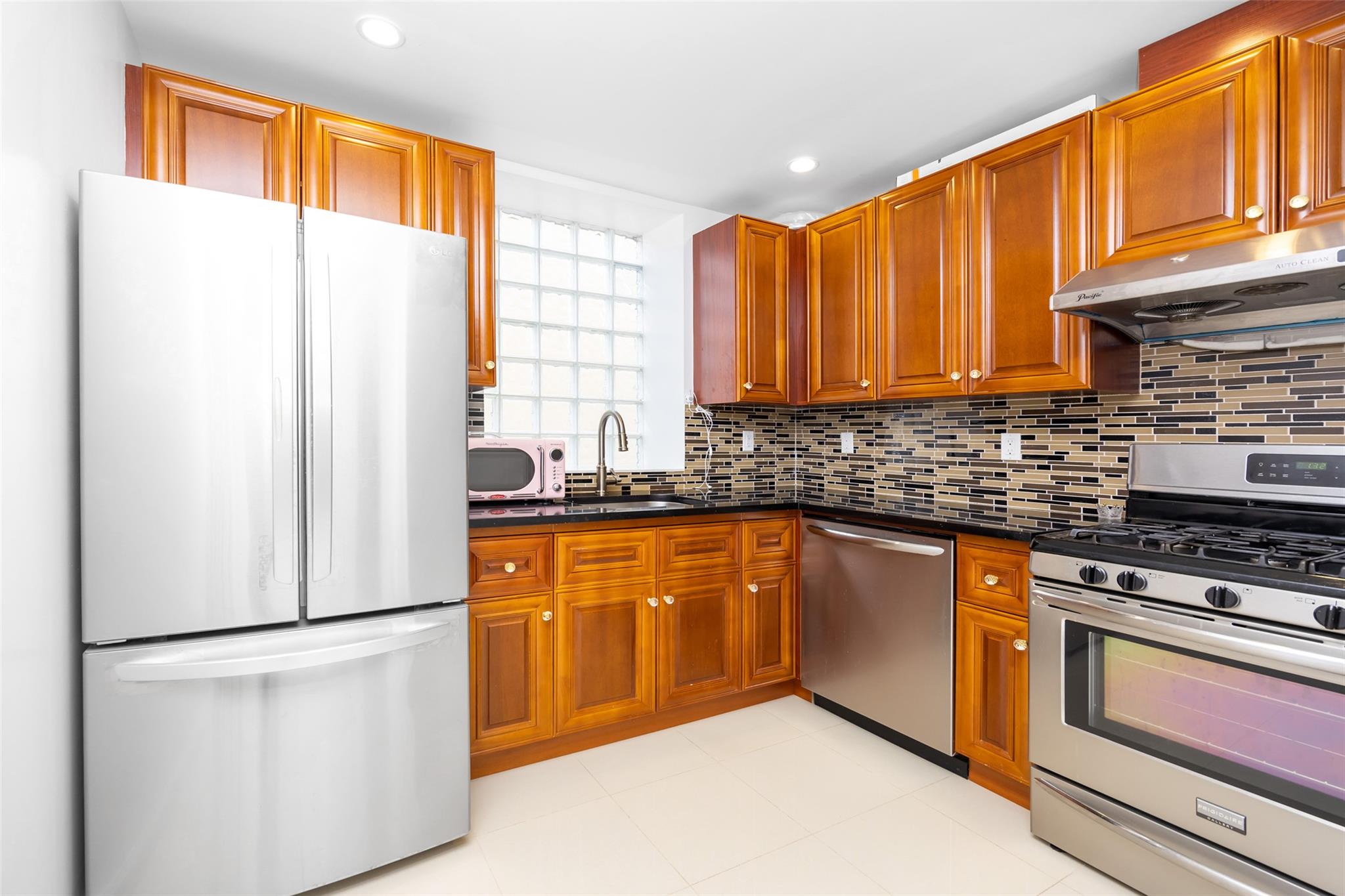 144-69 Barclay Avenue # 6C, Flushing, NY 11355
