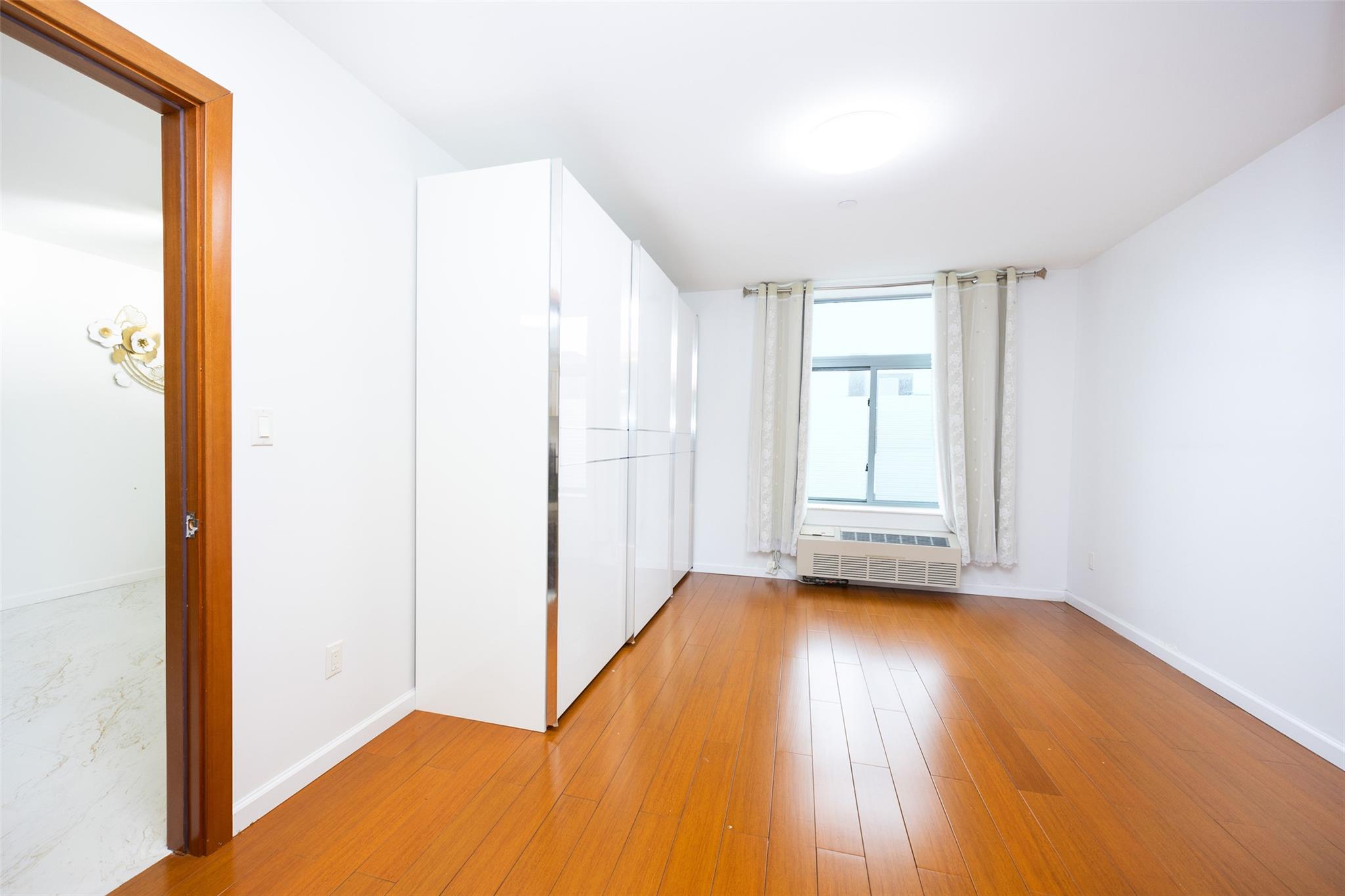 144-69 Barclay Avenue # 6C, Flushing, NY 11355