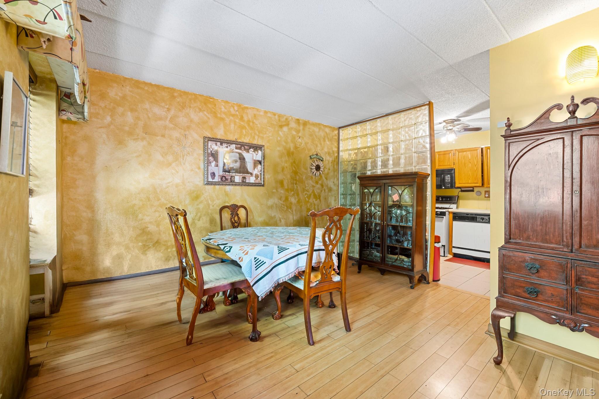 300D W 137 Street # D, New York (Manhattan), NY 10030