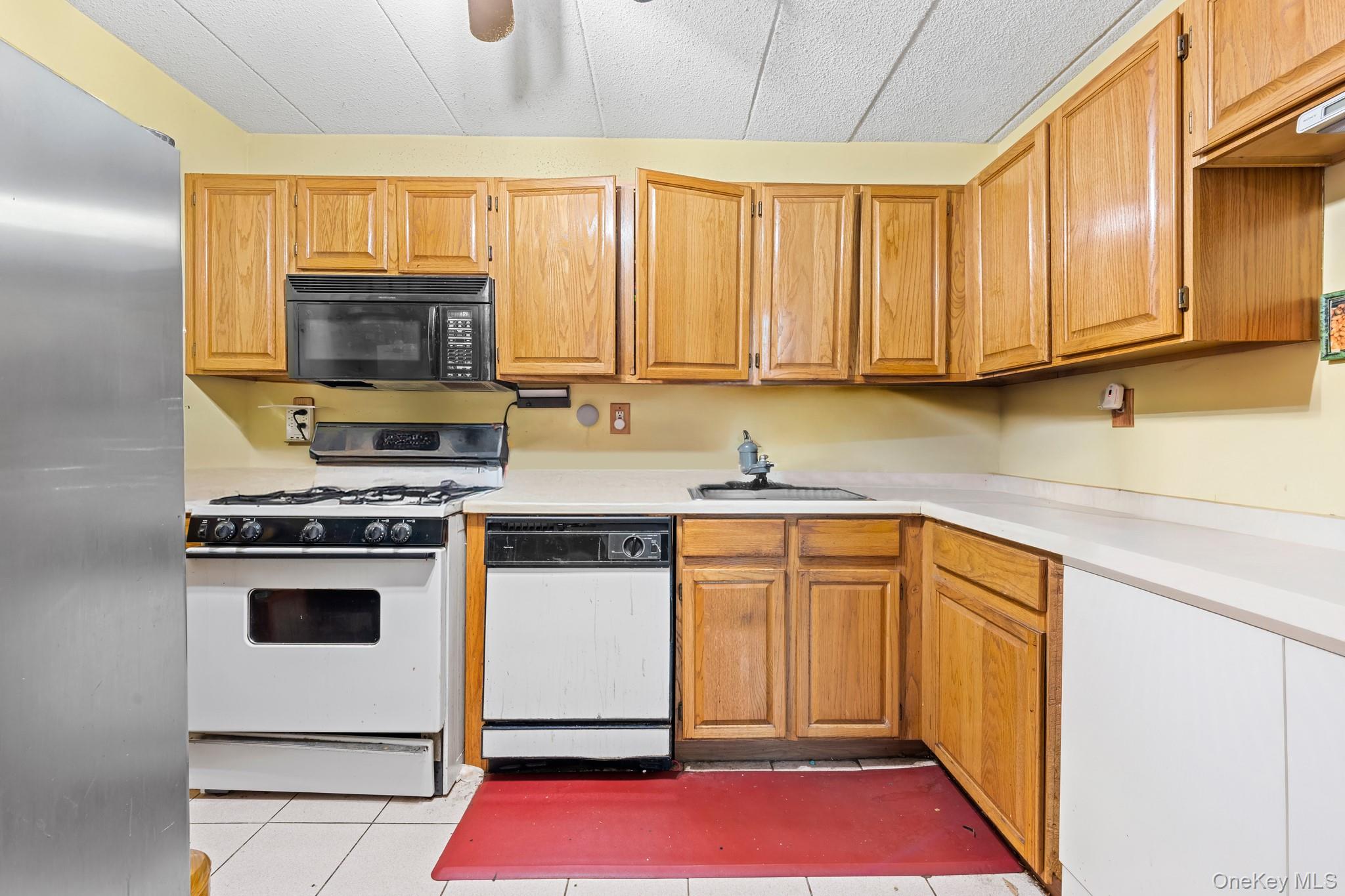 300D W 137 Street # D, New York (Manhattan), NY 10030