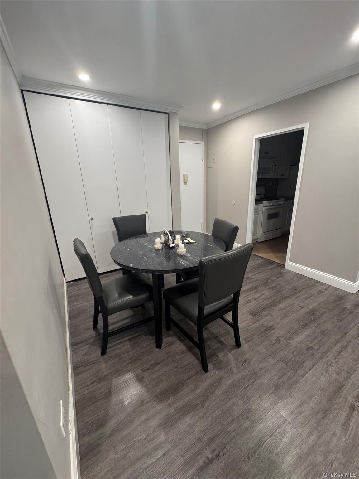 269-10 GRAND CENTRAL PARKWAY # 2C, Floral Park, NY 11005