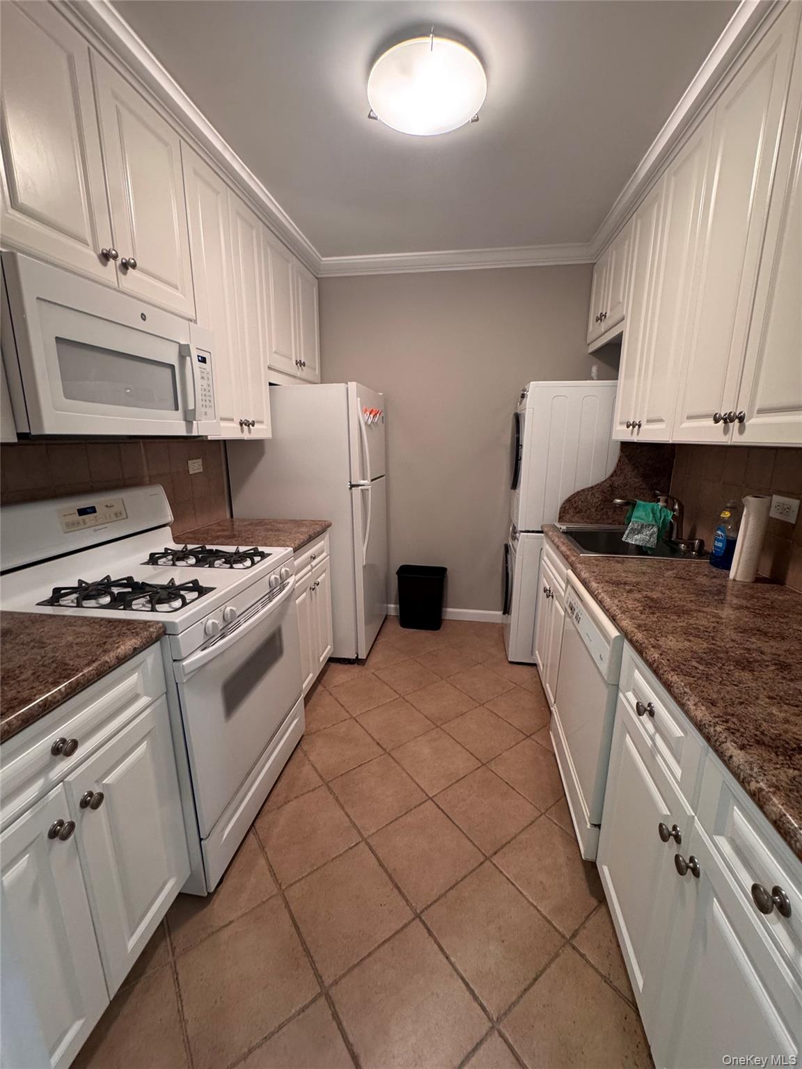 269-10 GRAND CENTRAL PARKWAY # 2C, Floral Park, NY 11005