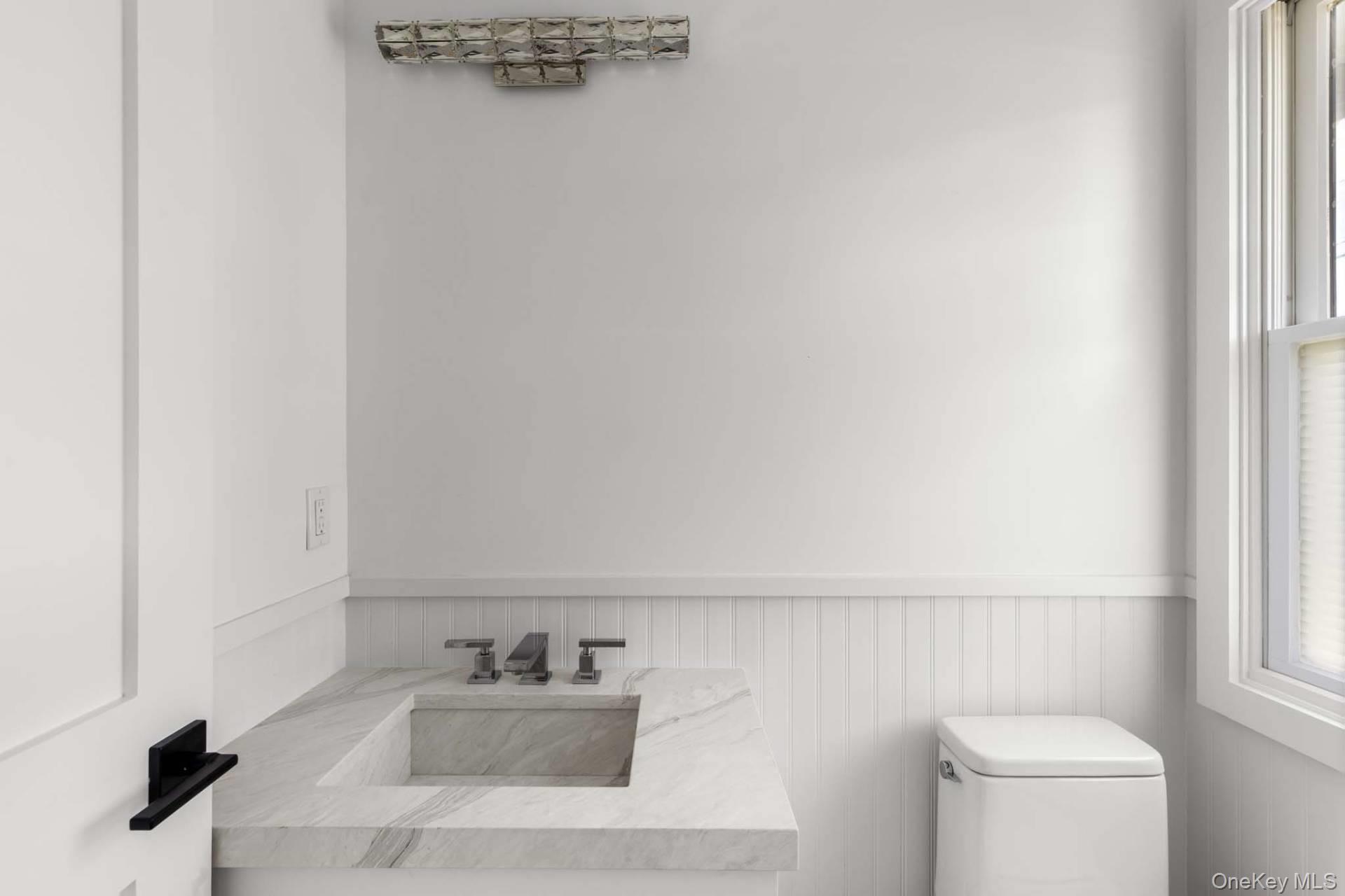 4 Bonita Road, East Quogue, NY 11942