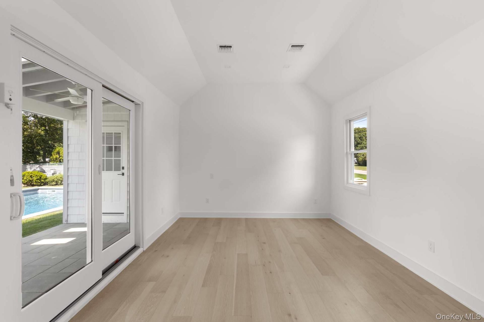 4 Bonita Road, East Quogue, NY 11942