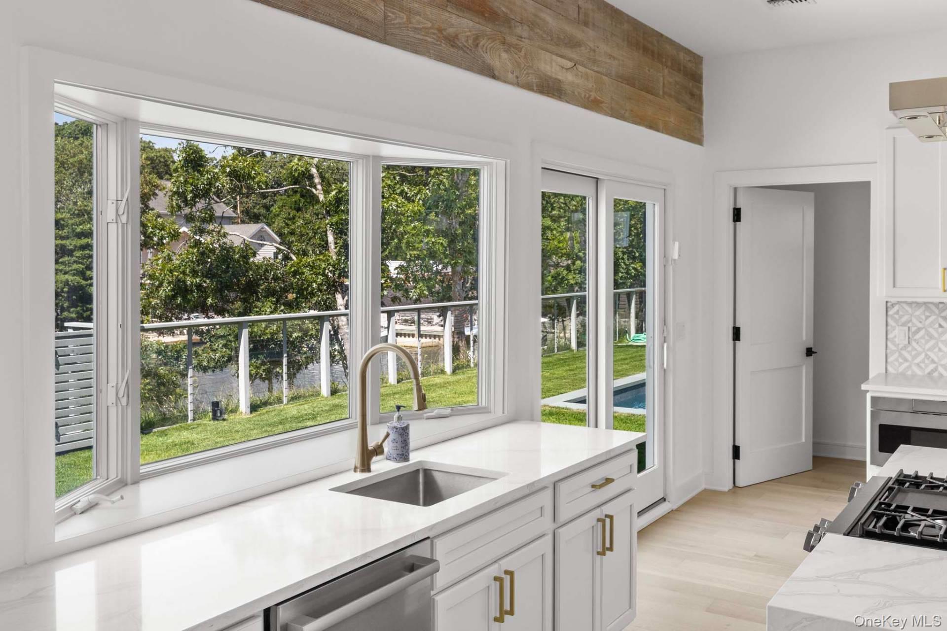 4 Bonita Road, East Quogue, NY 11942